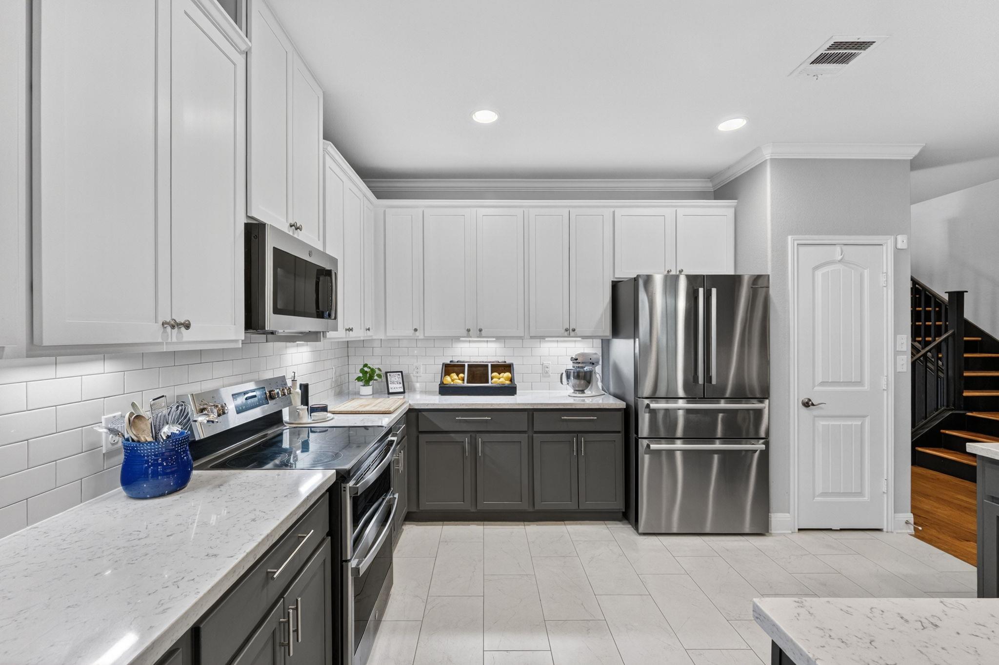 408 Kissing Oak Dr, Austin, TX 78748