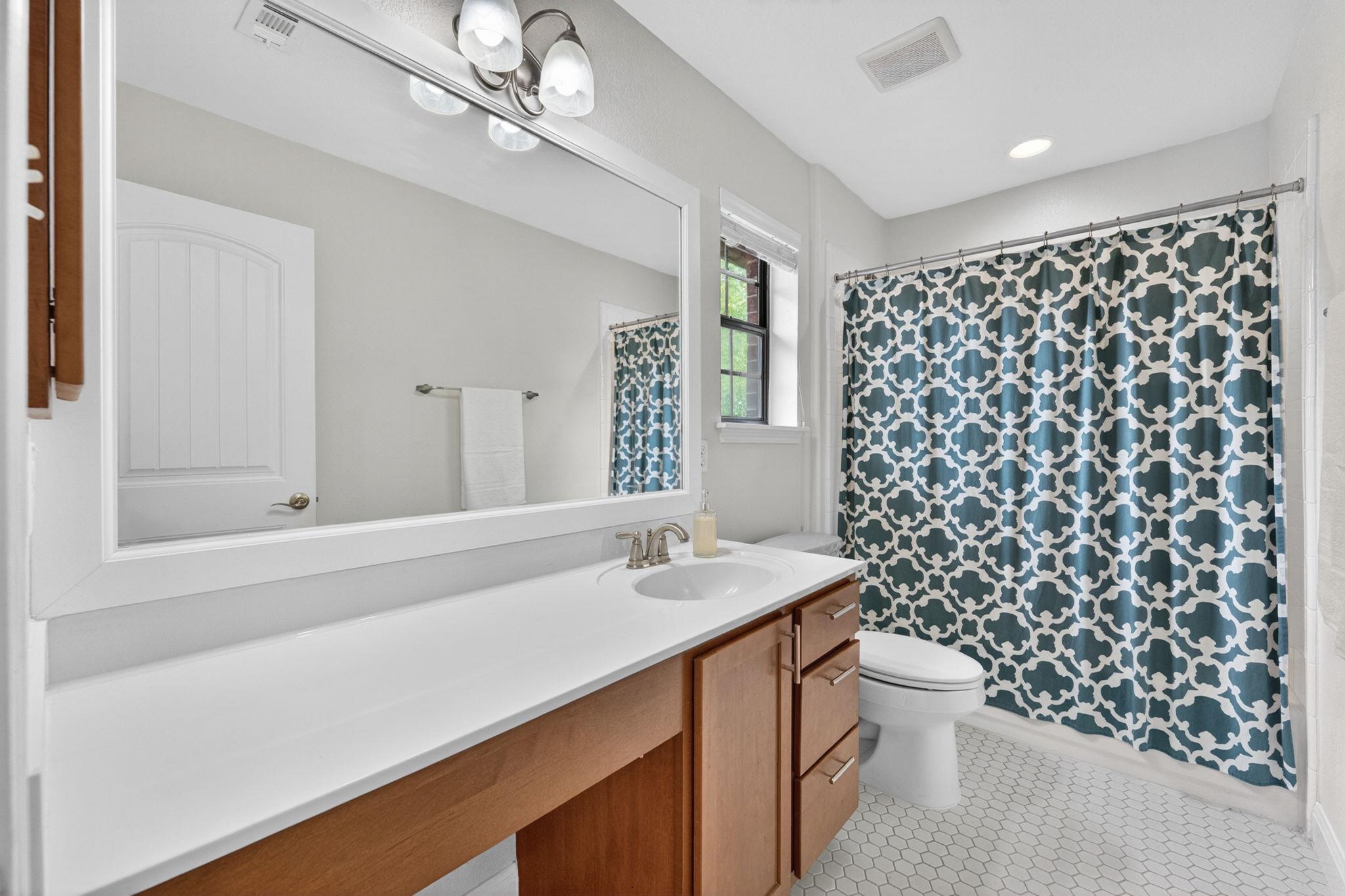 408 Kissing Oak Dr, Austin, TX 78748