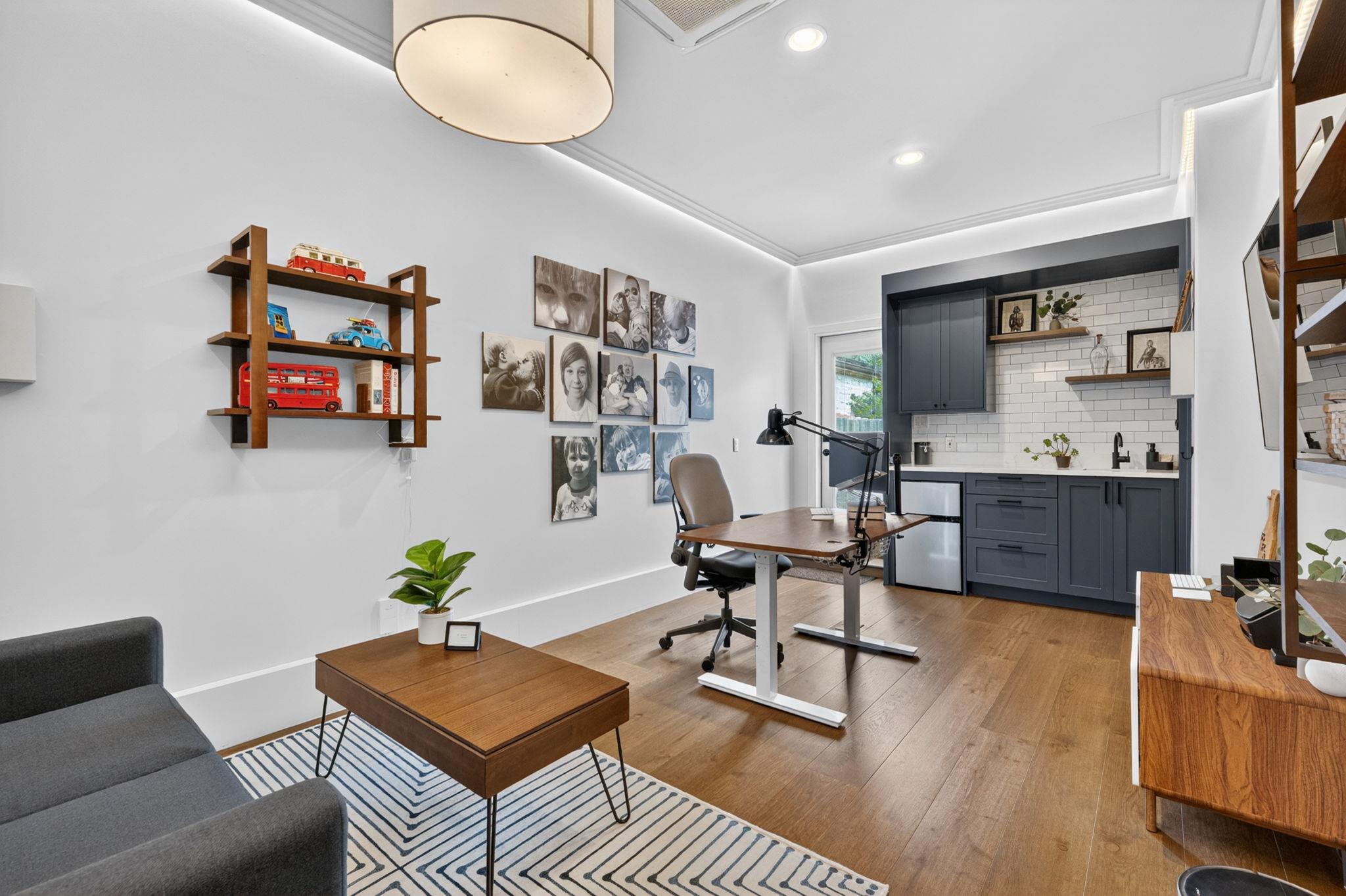 408 Kissing Oak Dr, Austin, TX 78748