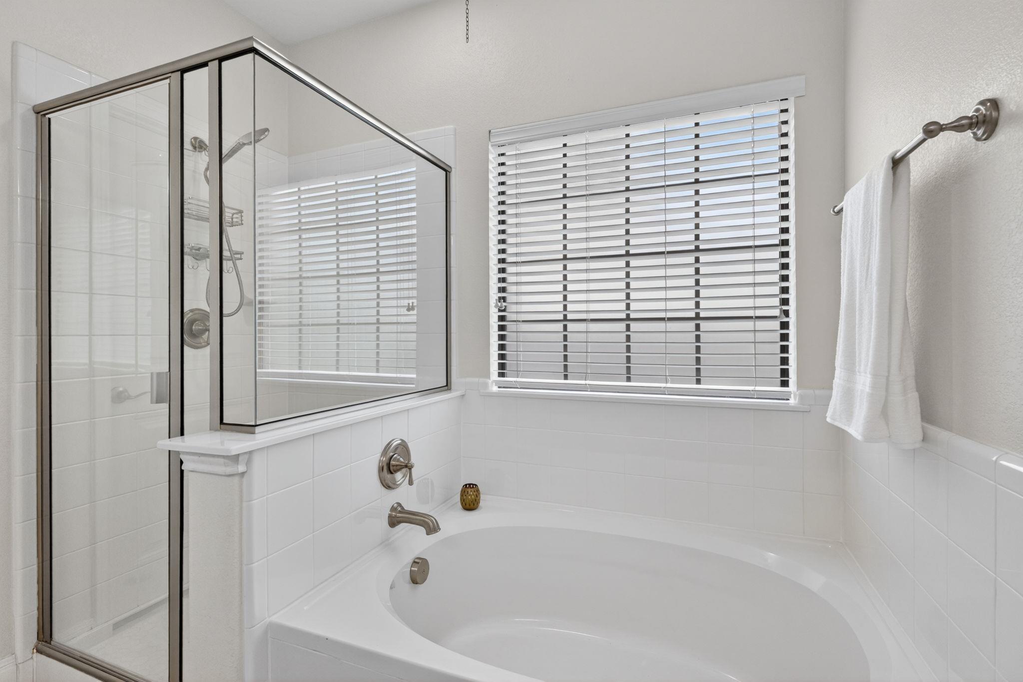 408 Kissing Oak Dr, Austin, TX 78748