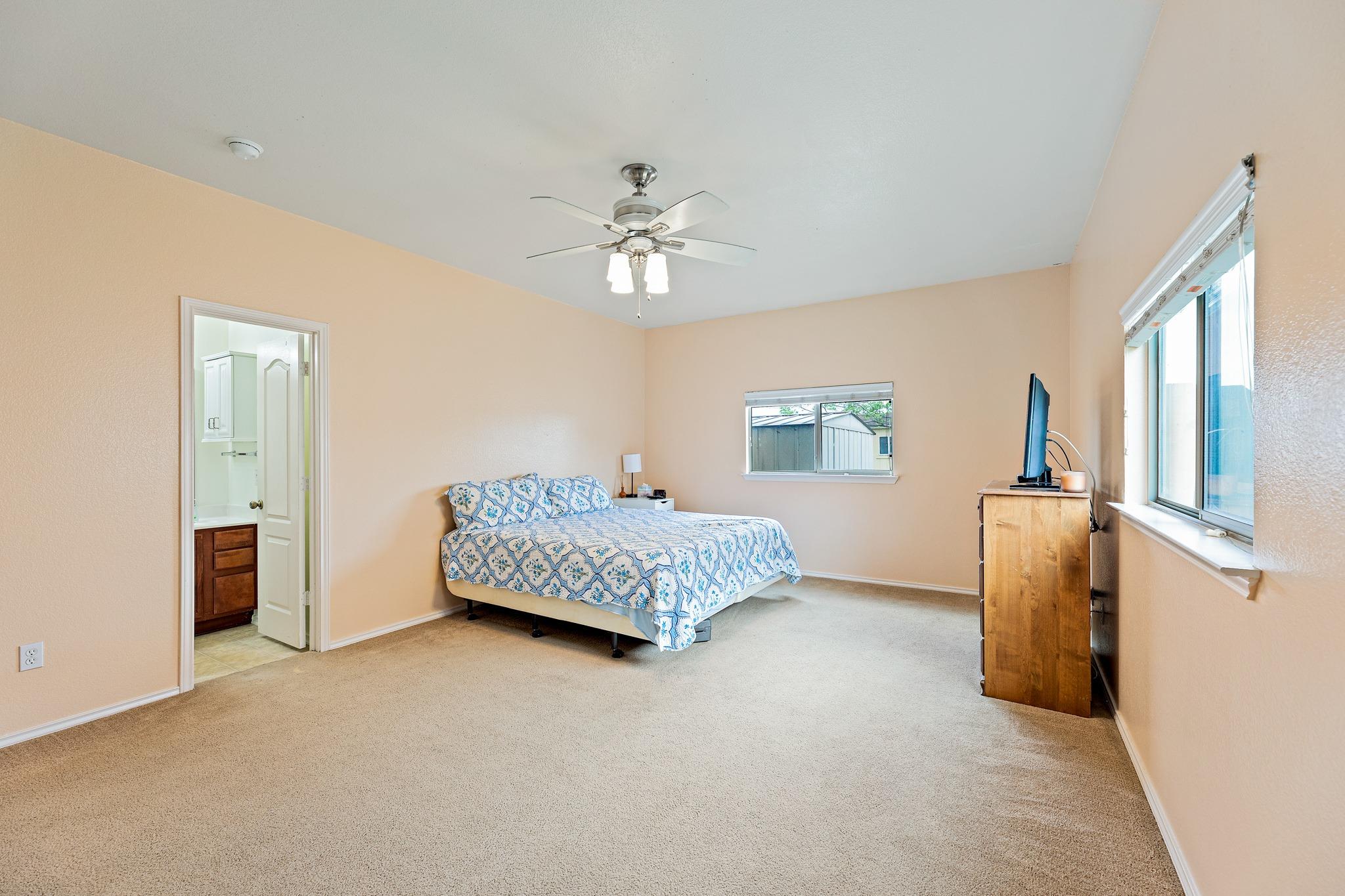 1624 Bayland St, Round Rock, TX 78664