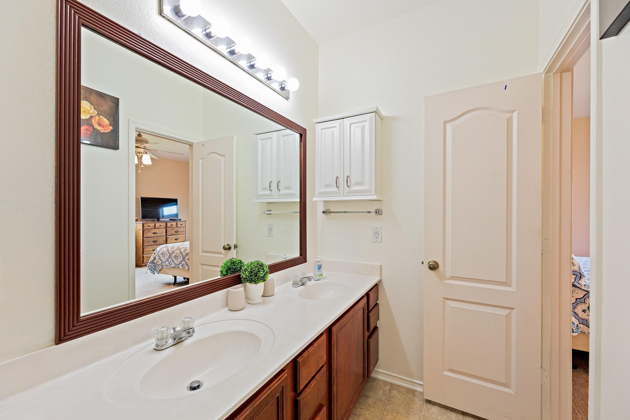 1624 Bayland St, Round Rock, TX 78664