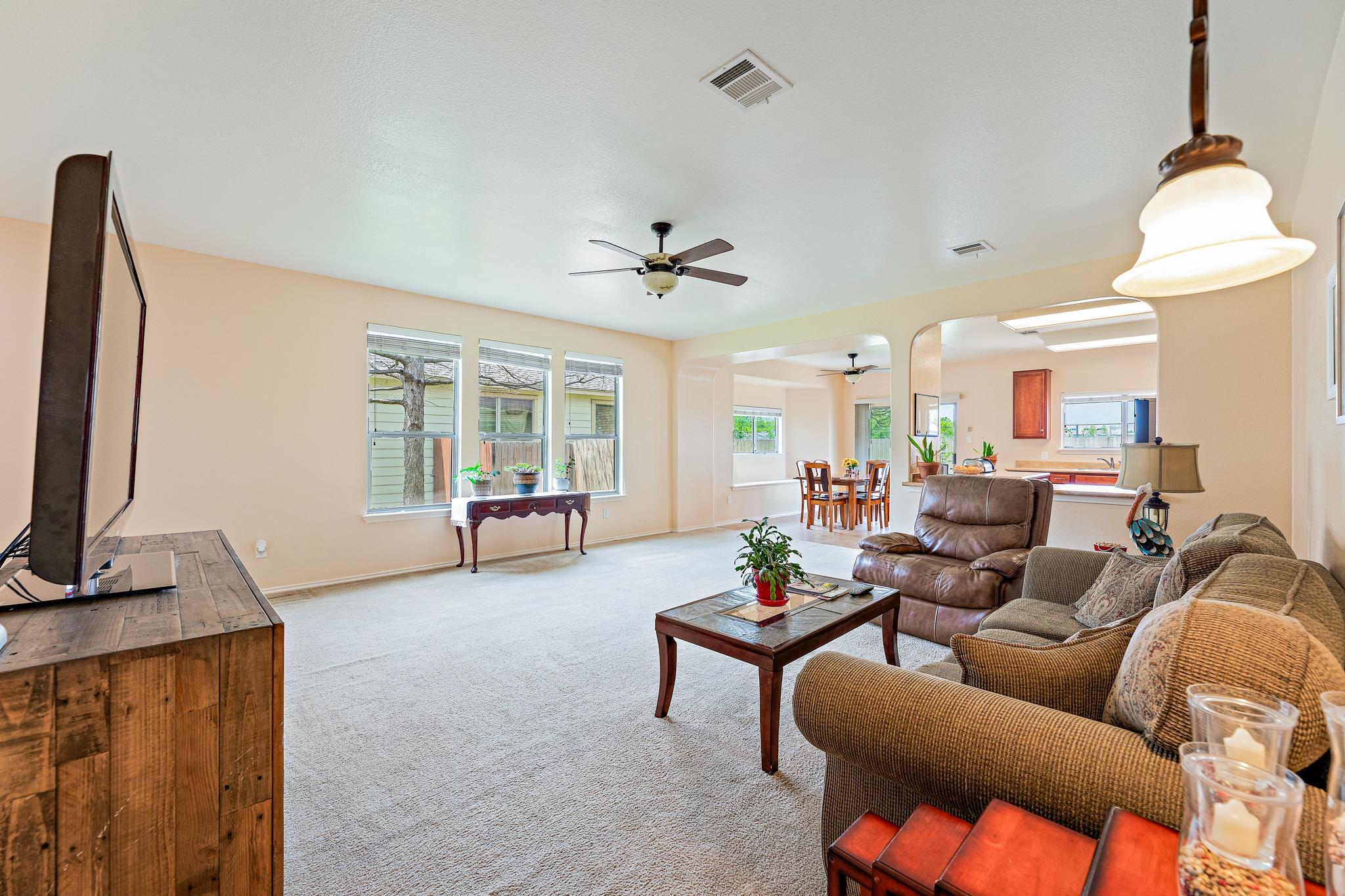 1624 Bayland St, Round Rock, TX 78664