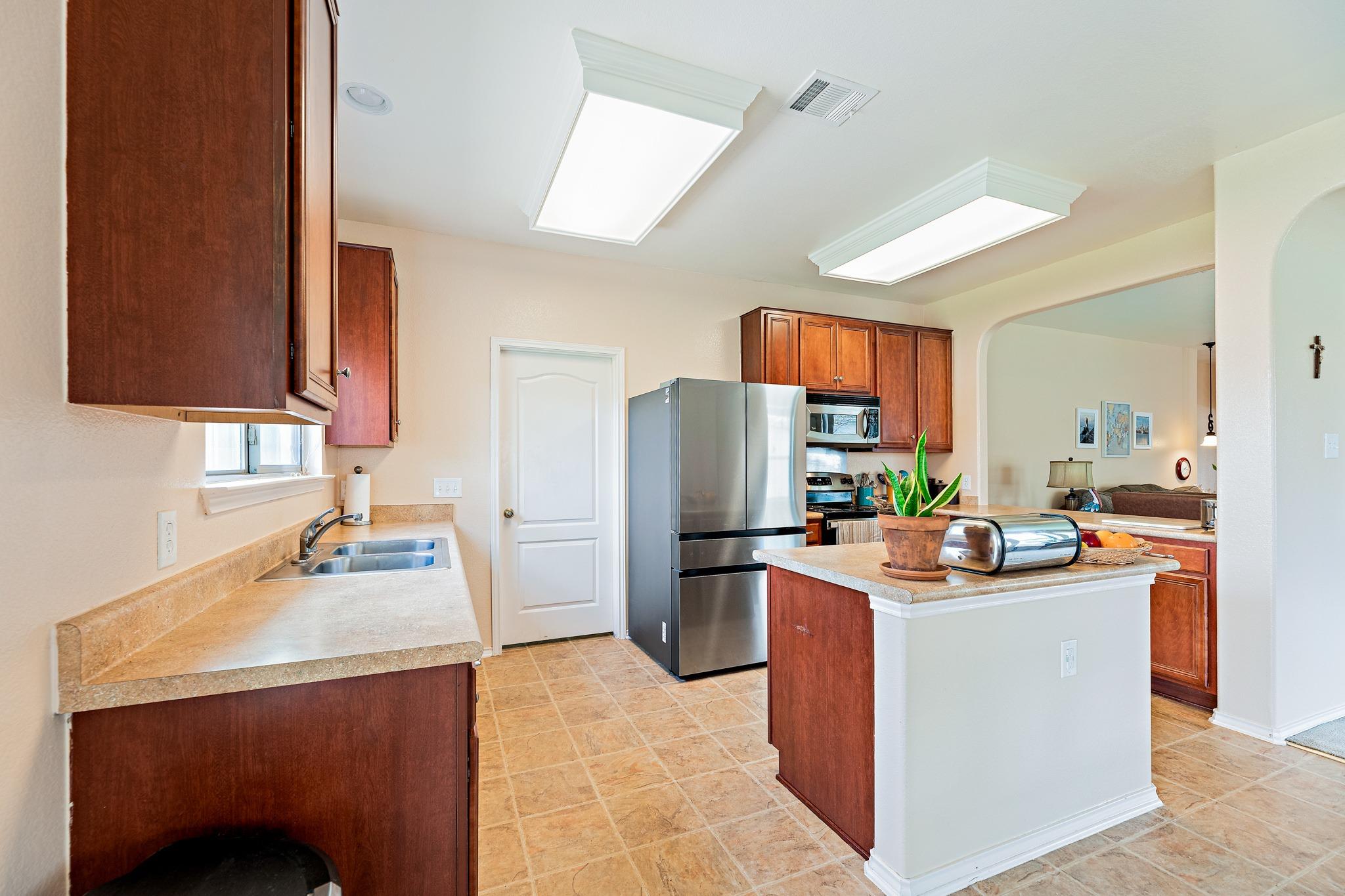 1624 Bayland St, Round Rock, TX 78664