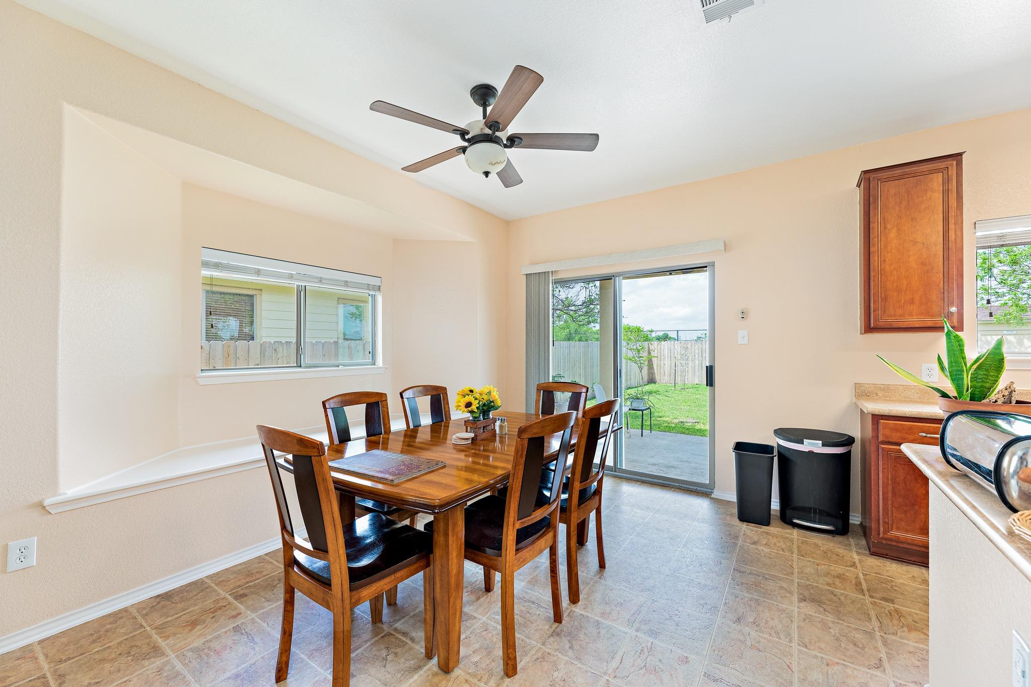 1624 Bayland St, Round Rock, TX 78664