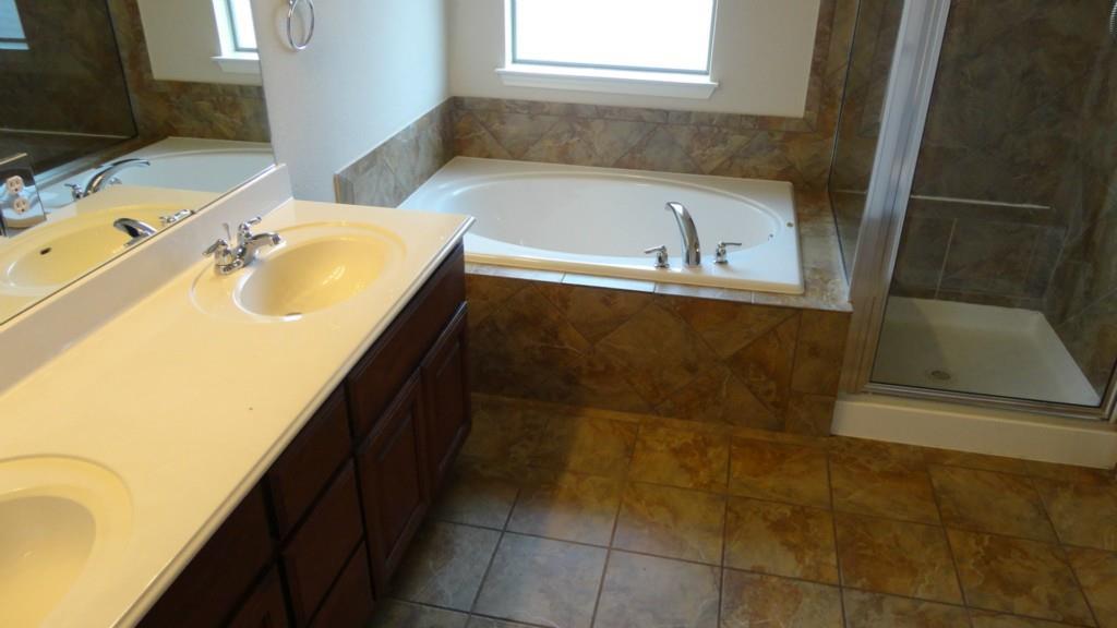 230 N Kiras Ct, Austin, TX 78737