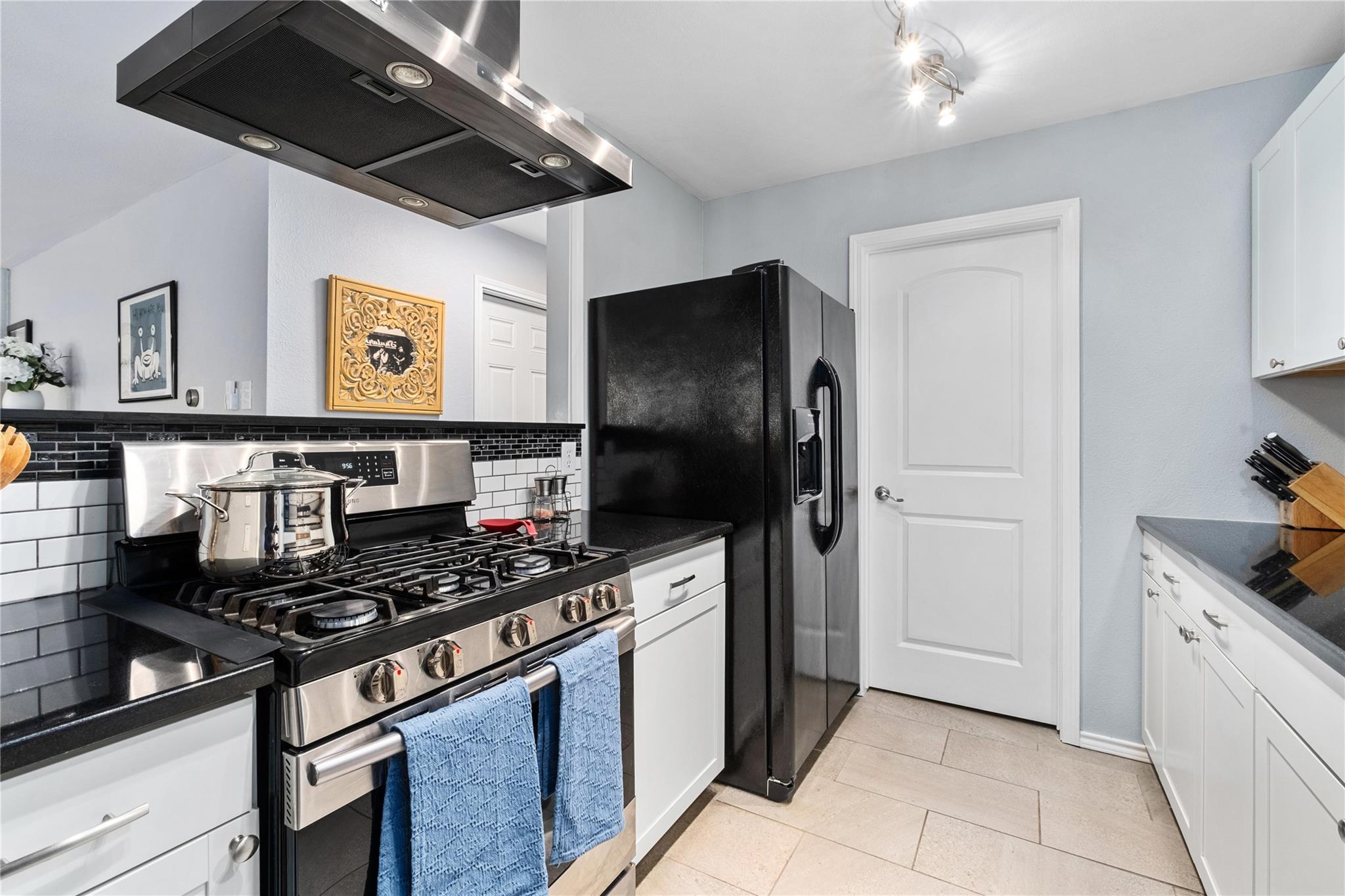 11102 Ptarmigan Dr, Austin, TX 78758