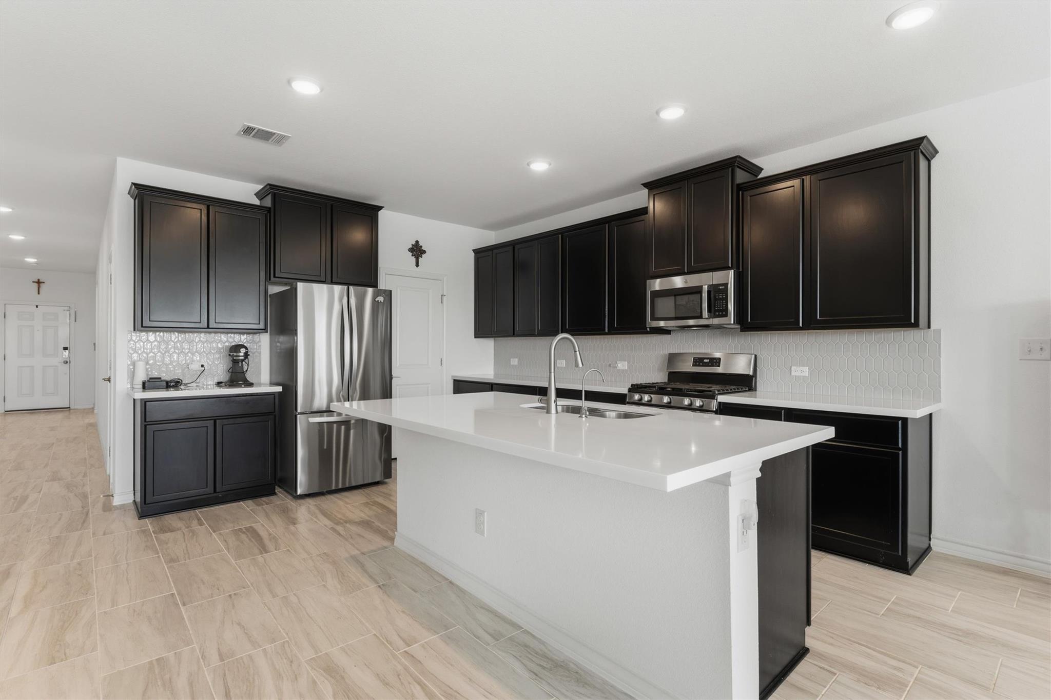 1000 Moose Rd, Hutto, TX 78634