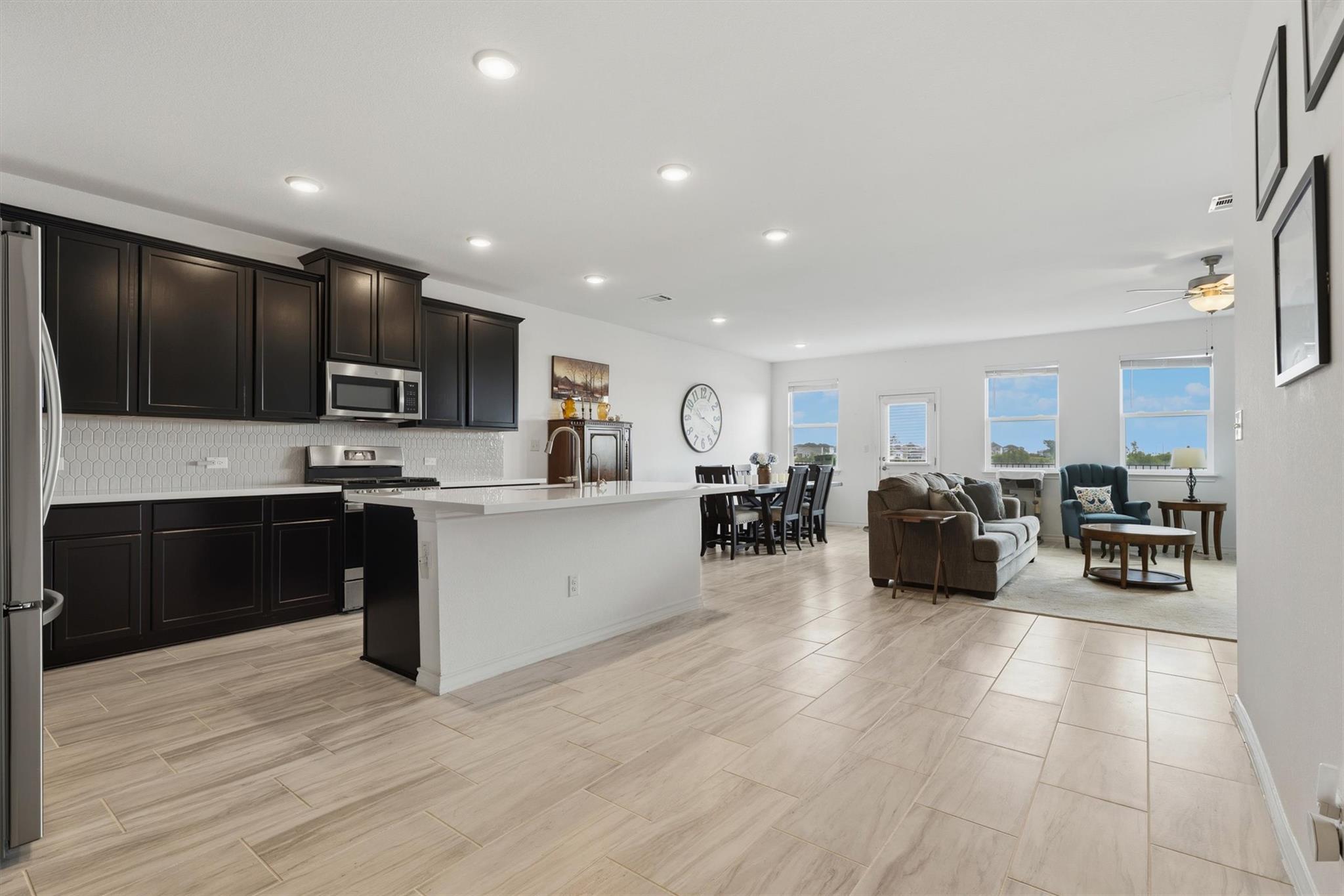 1000 Moose Rd, Hutto, TX 78634