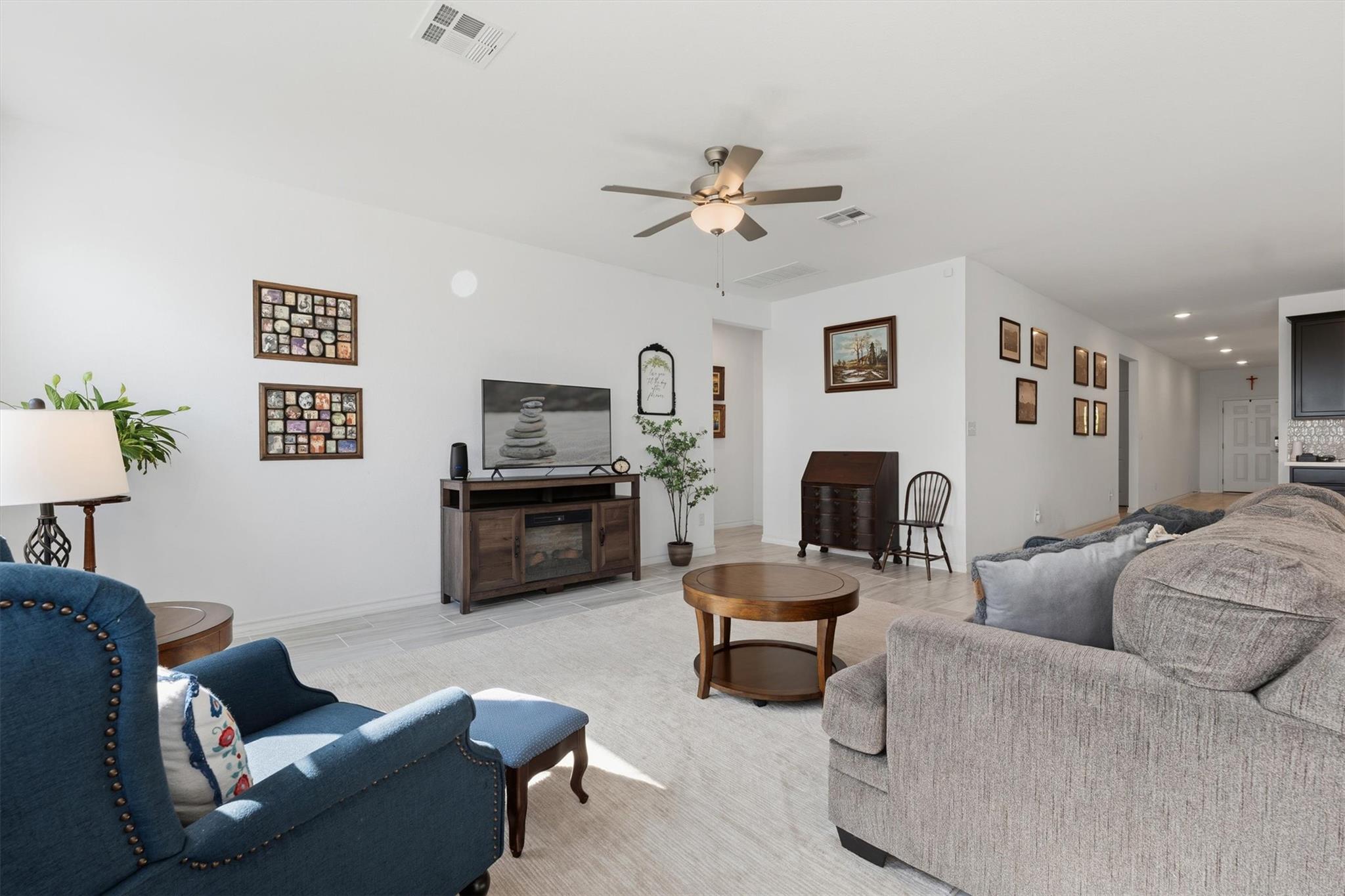 1000 Moose Rd, Hutto, TX 78634