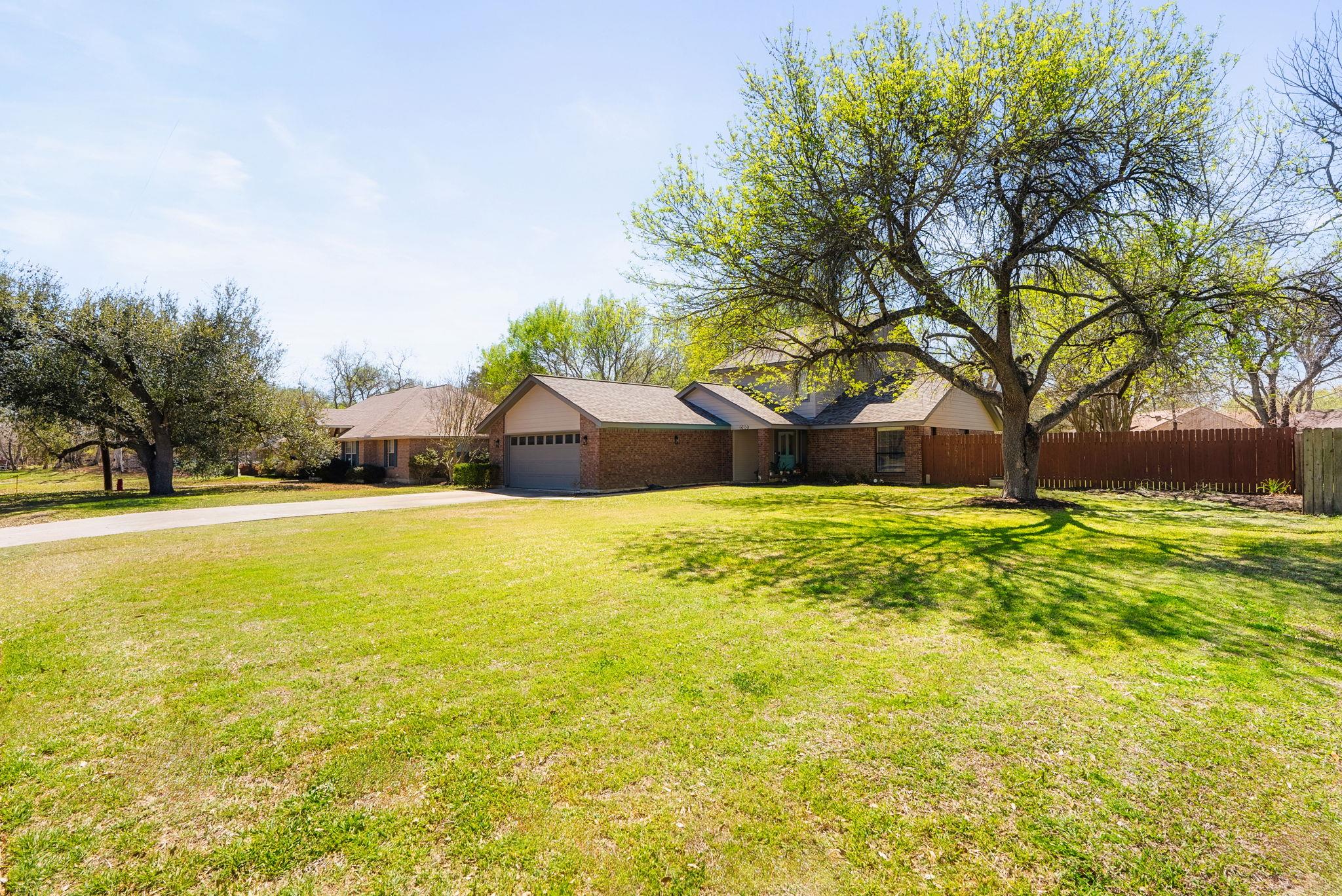 503 San Jacinto St, Lockhart, TX 78644