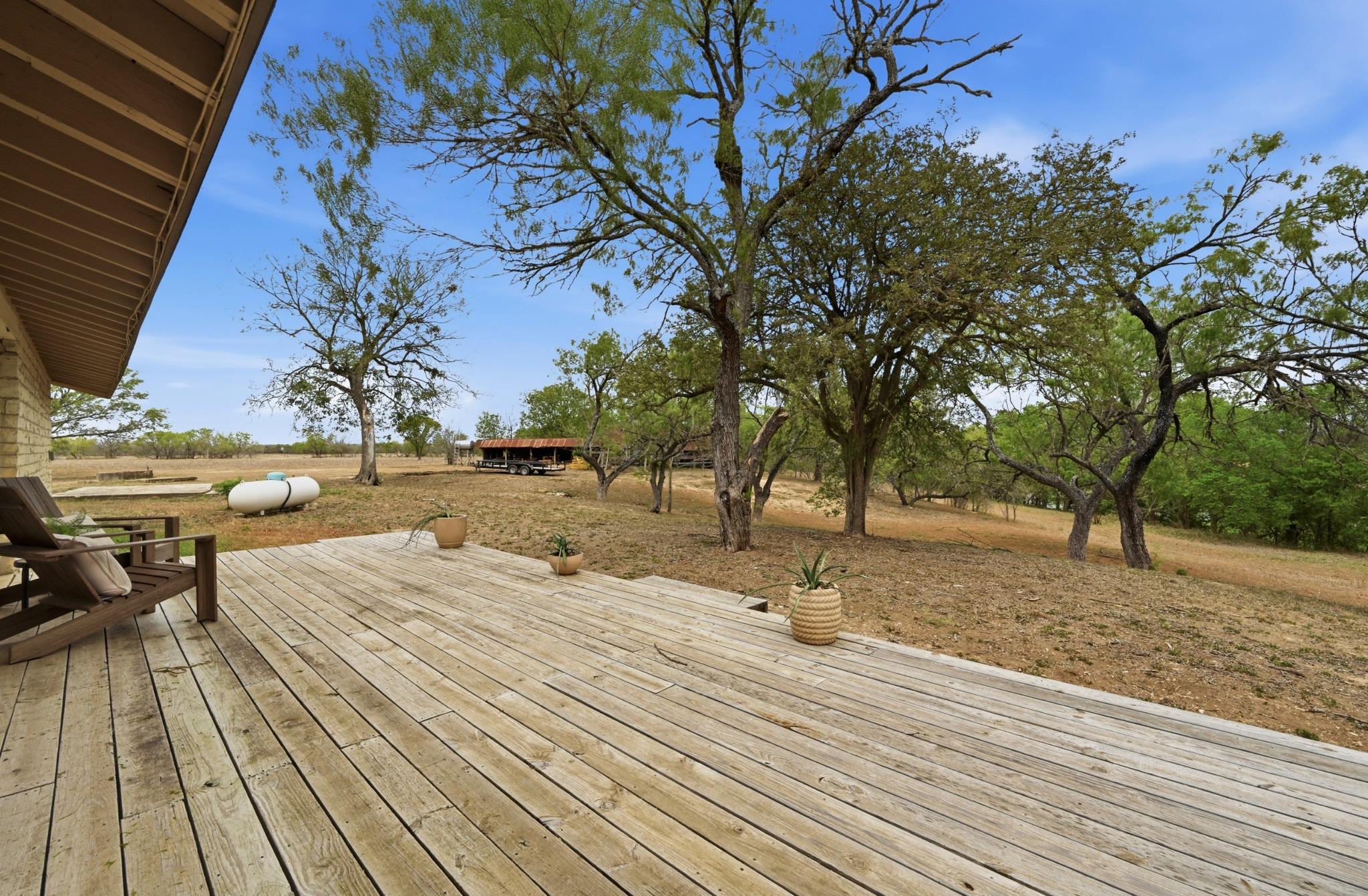 3500 Scull Rd, Martindale, TX 78655