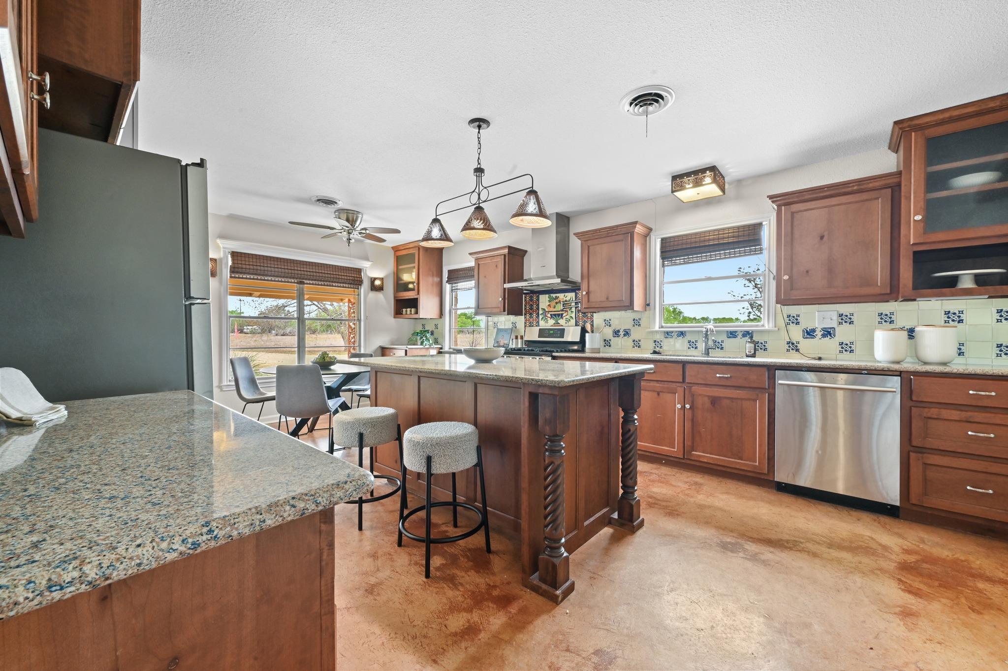 3500 Scull Rd, Martindale, TX 78655