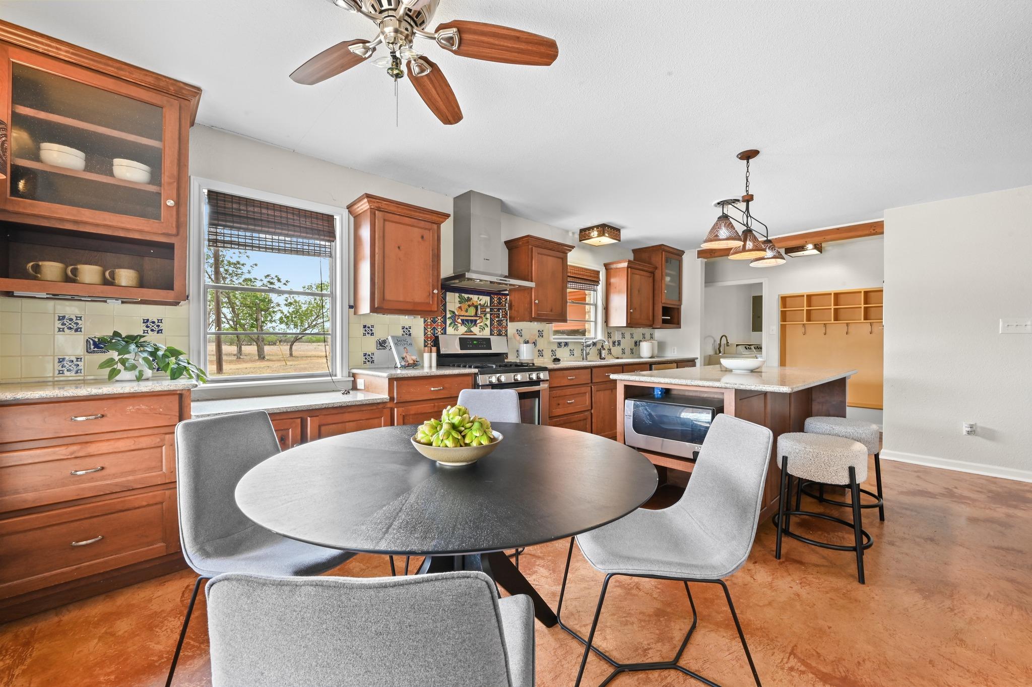 3500 Scull Rd, Martindale, TX 78655