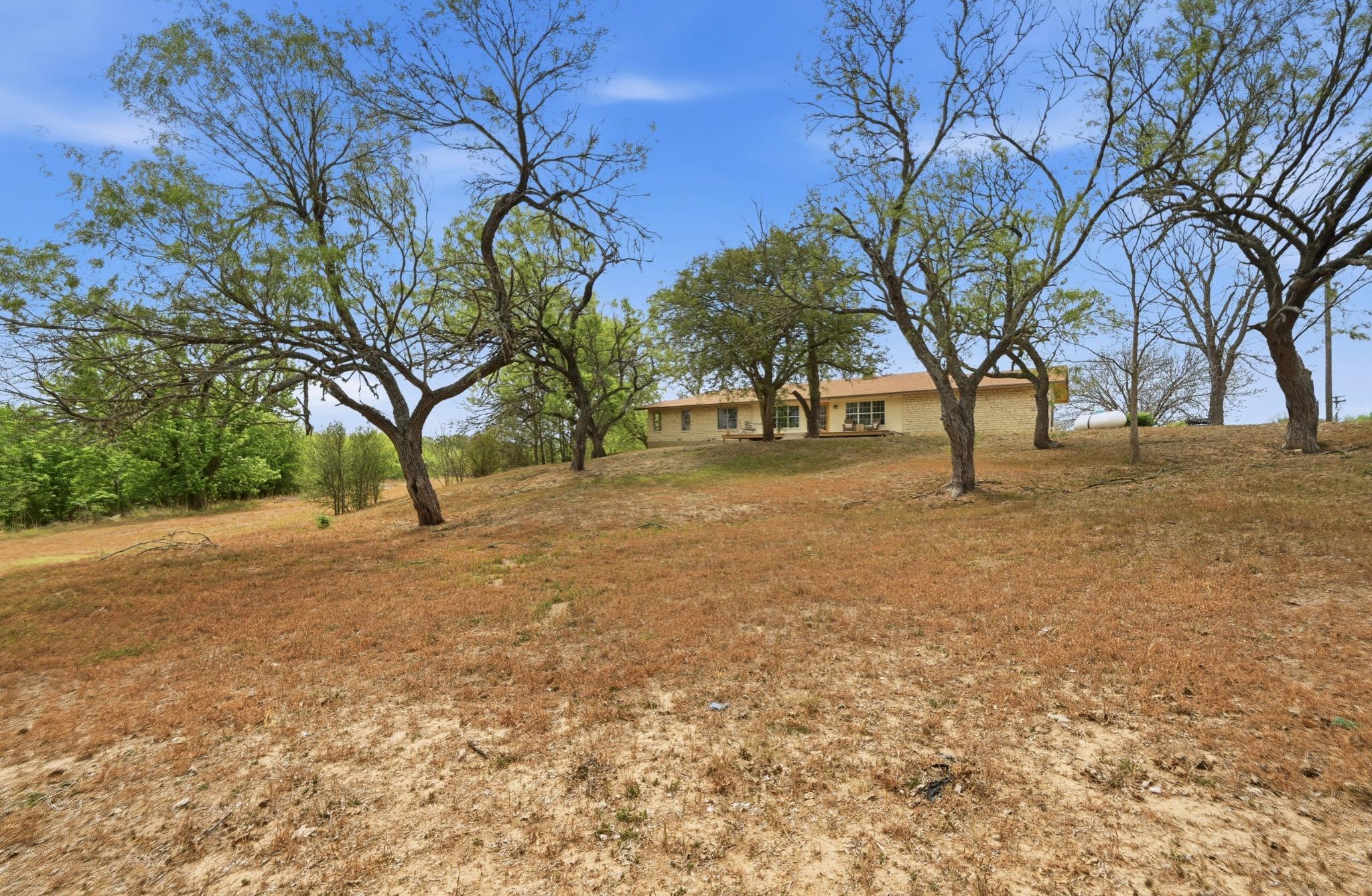 3500 Scull Rd, Martindale, TX 78655