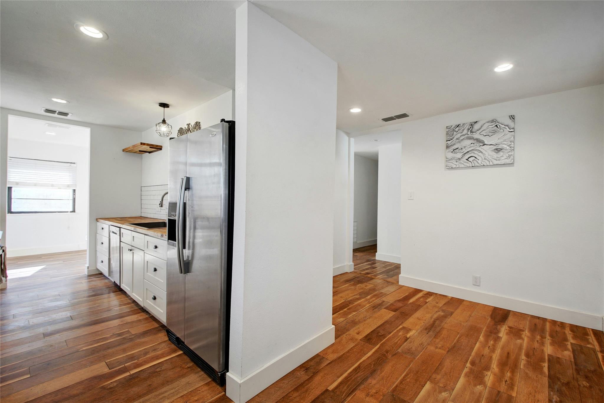 6803 Santos St, Austin, TX 78741