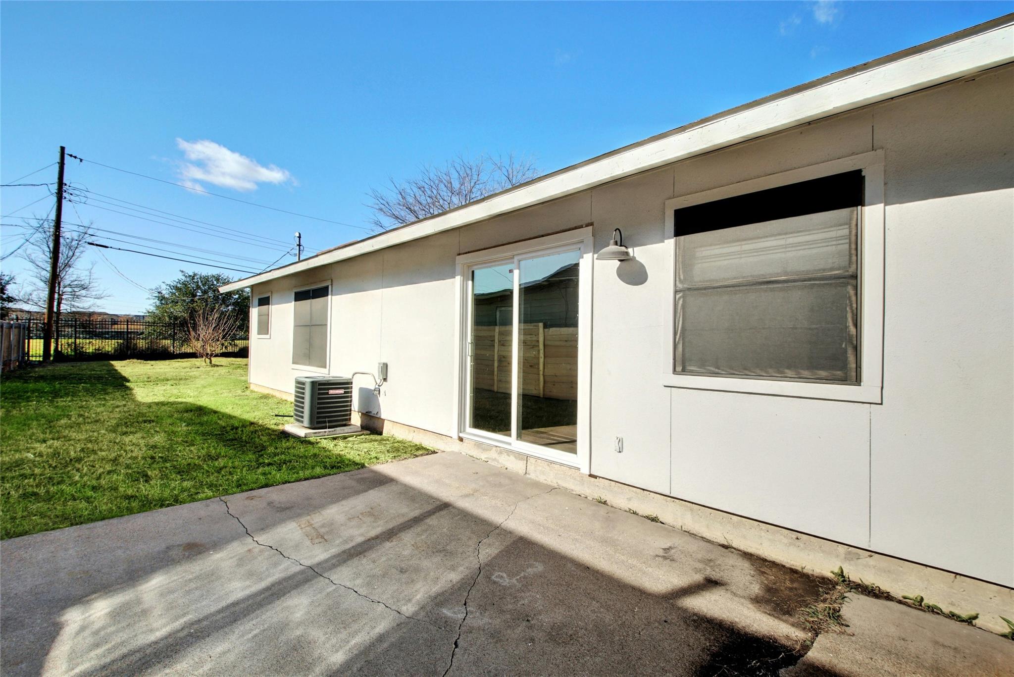 6803 Santos St, Austin, TX 78741