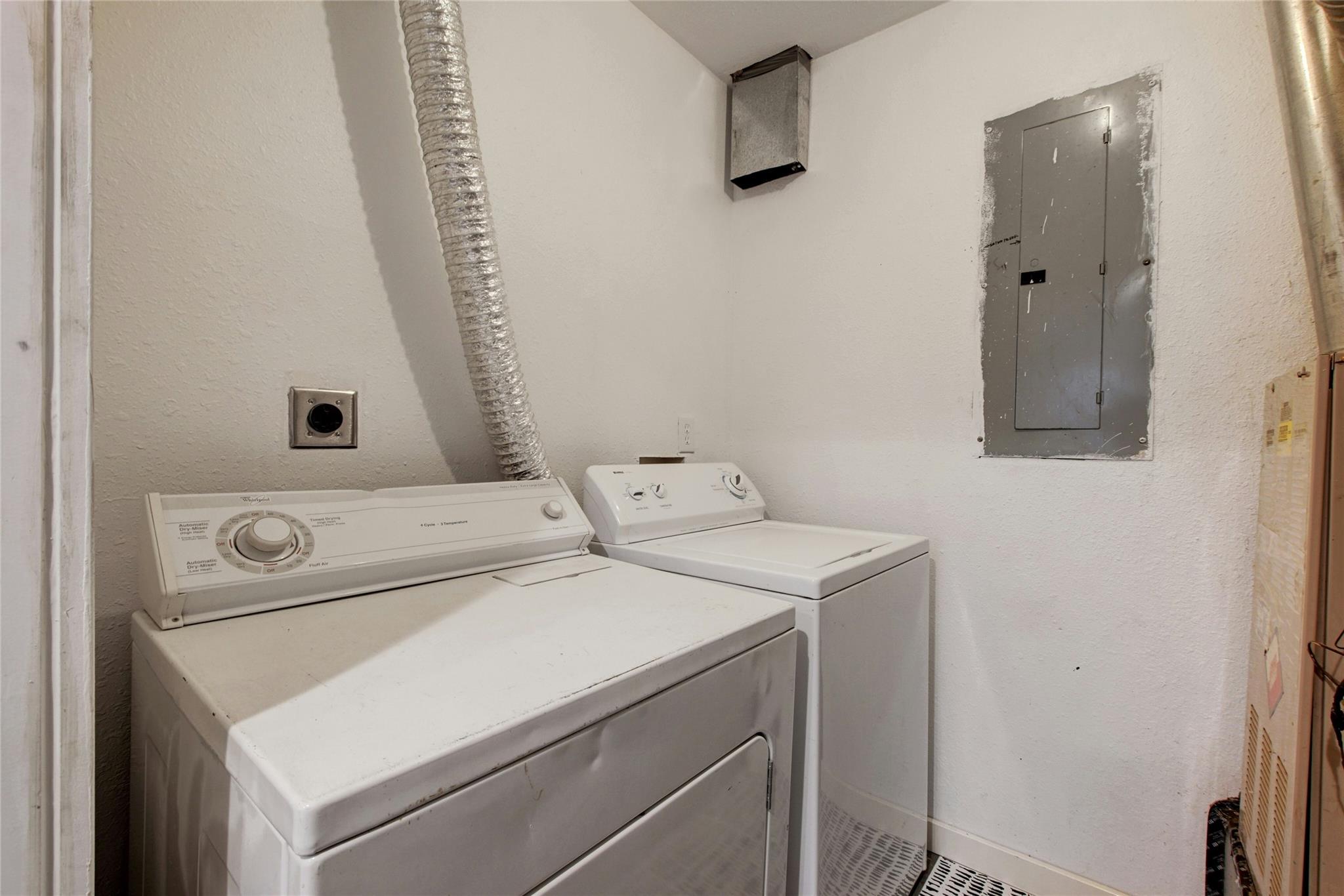 6803 Santos St, Austin, TX 78741