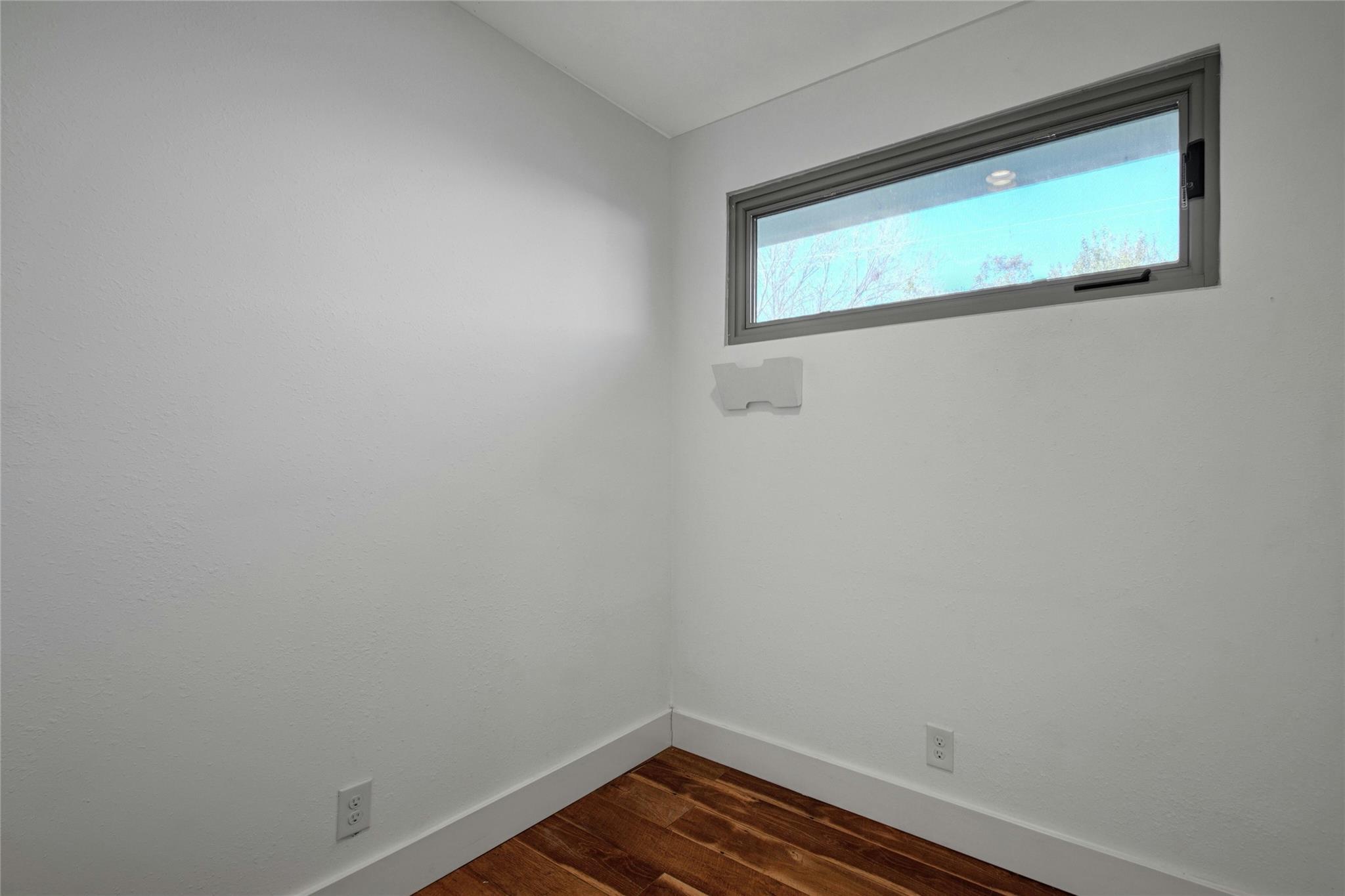 6803 Santos St, Austin, TX 78741