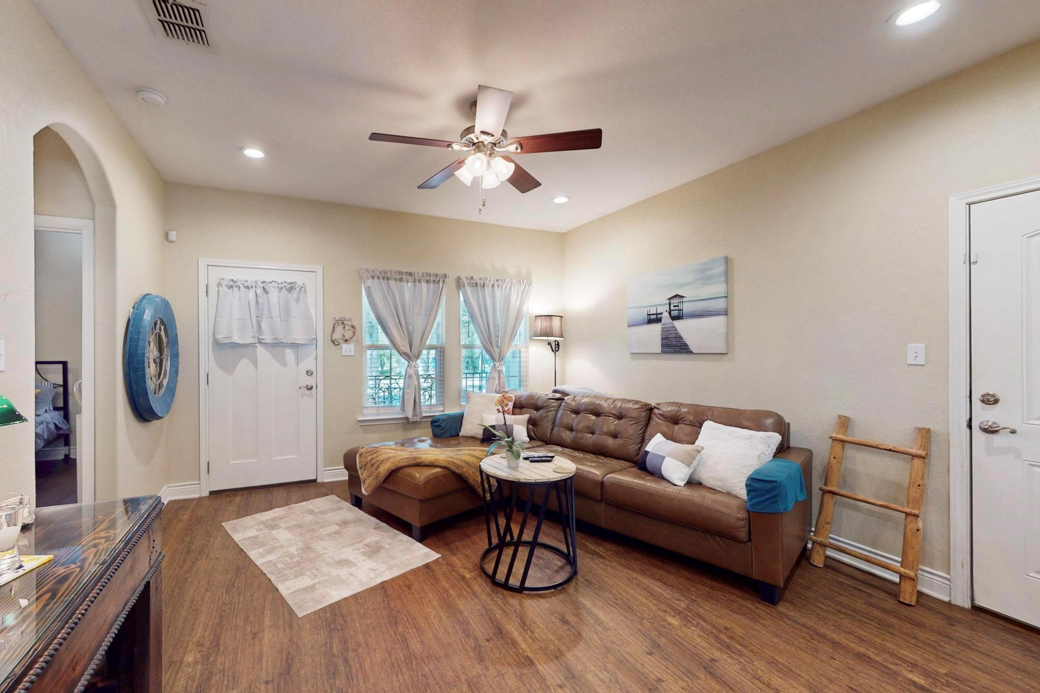 1118 Lonesome, Canyon Lake, TX 78133