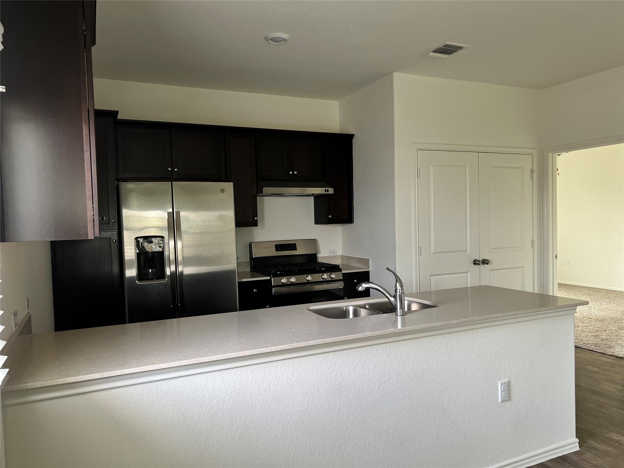 7501 Ivy Trellis Trl, Del Valle, TX 78617