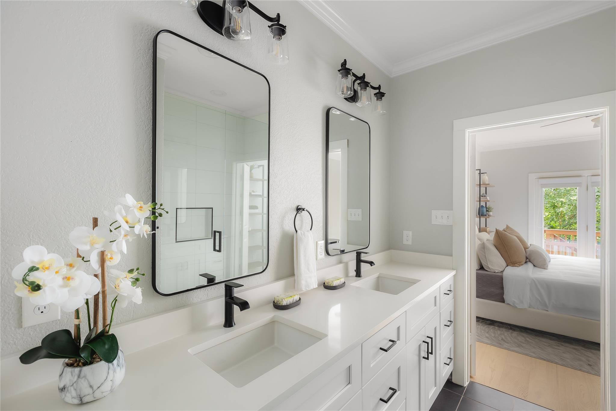 5701 Westslope Dr # 16, Austin, TX 78731