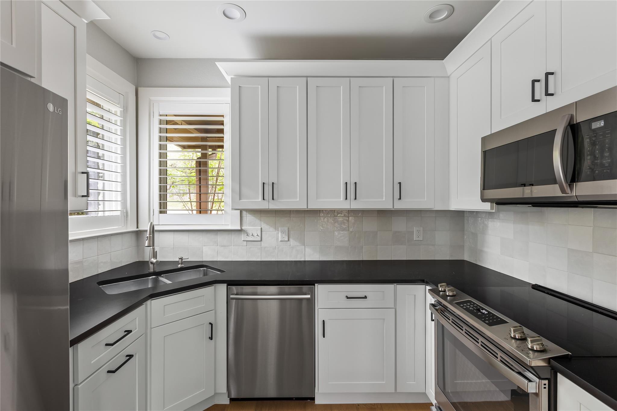 5701 Westslope Dr # 16, Austin, TX 78731