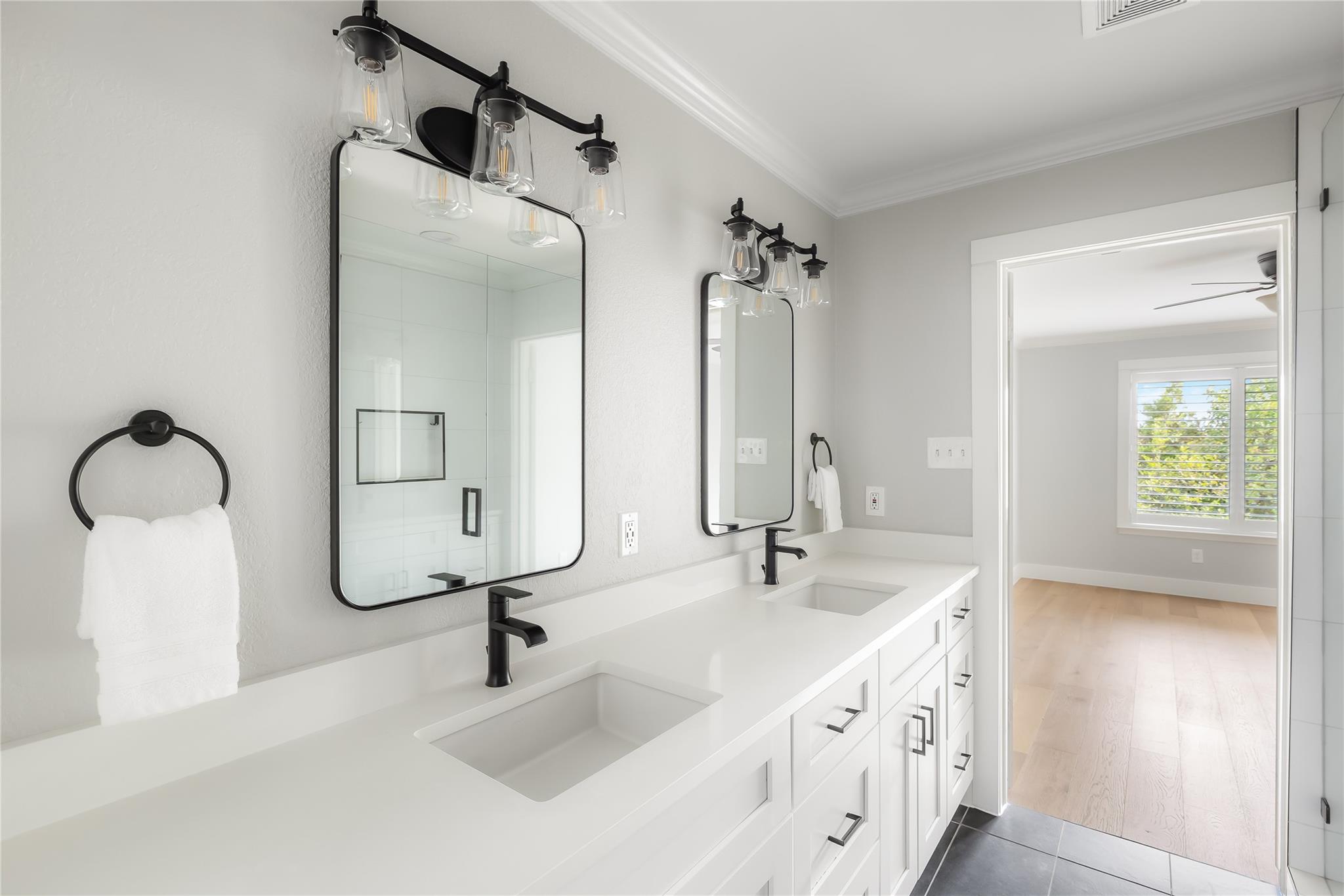 5701 Westslope Dr # 16, Austin, TX 78731