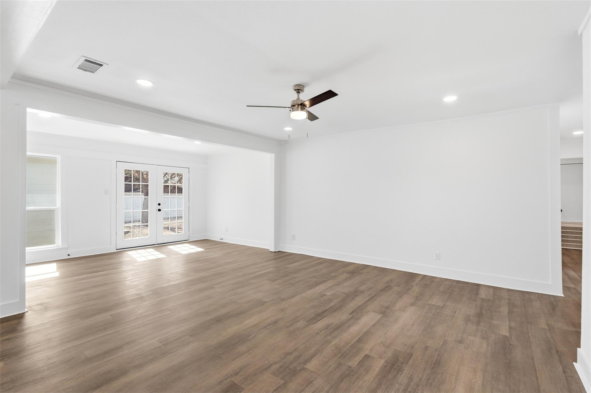 100 Howard Dr, Schertz, TX 78154