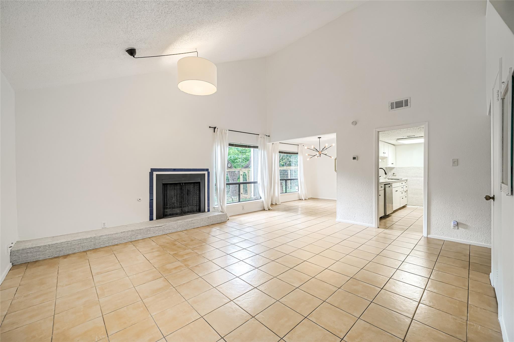 6810 Thorncliffe Dr # A, Austin, TX 78731