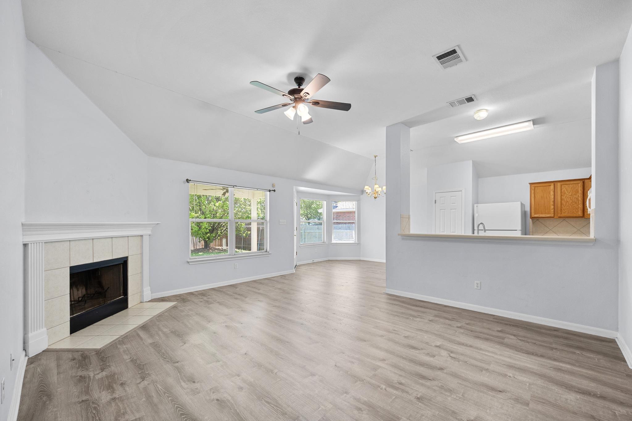 3009 Hanstrom Ct, Hutto, TX 78634