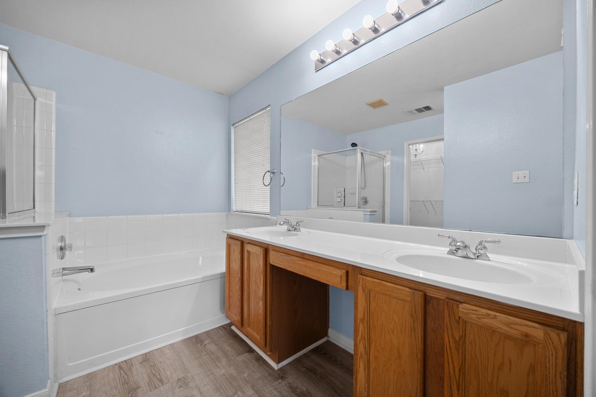 3009 Hanstrom Ct, Hutto, TX 78634