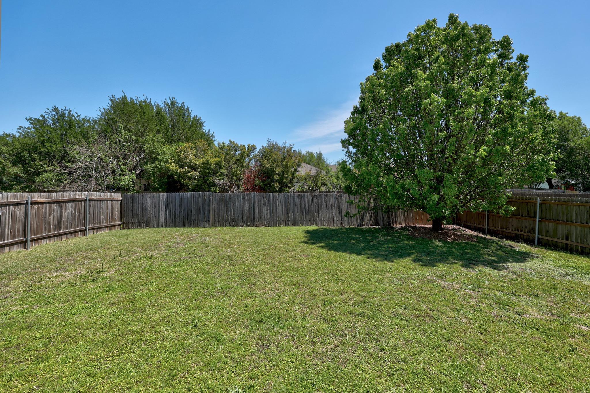 3009 Hanstrom Ct, Hutto, TX 78634