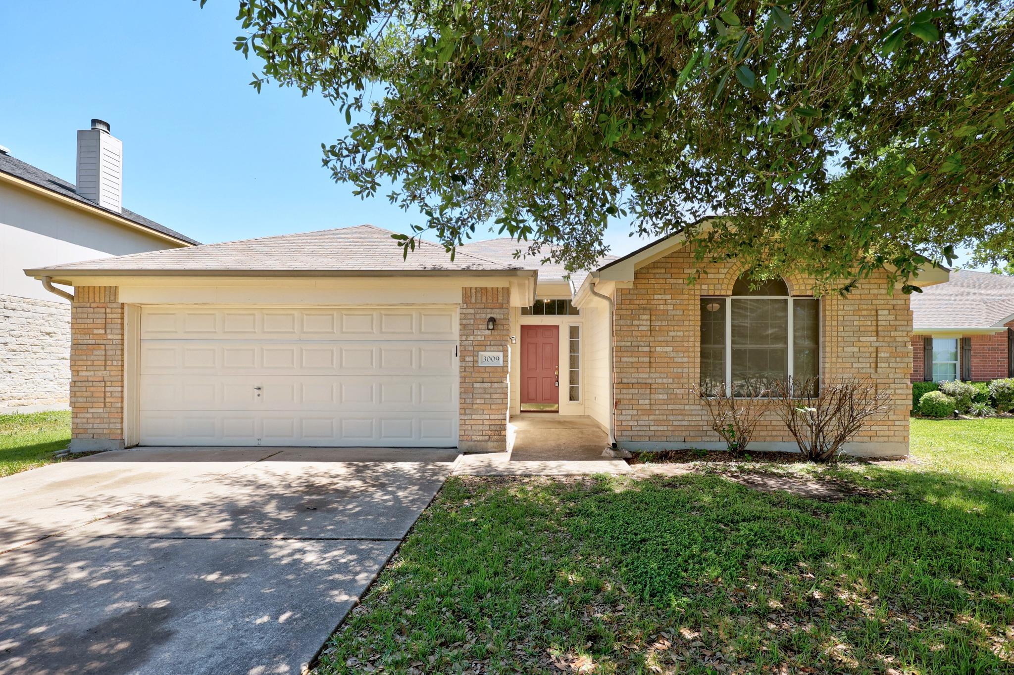 3009 Hanstrom Ct, Hutto, TX 78634