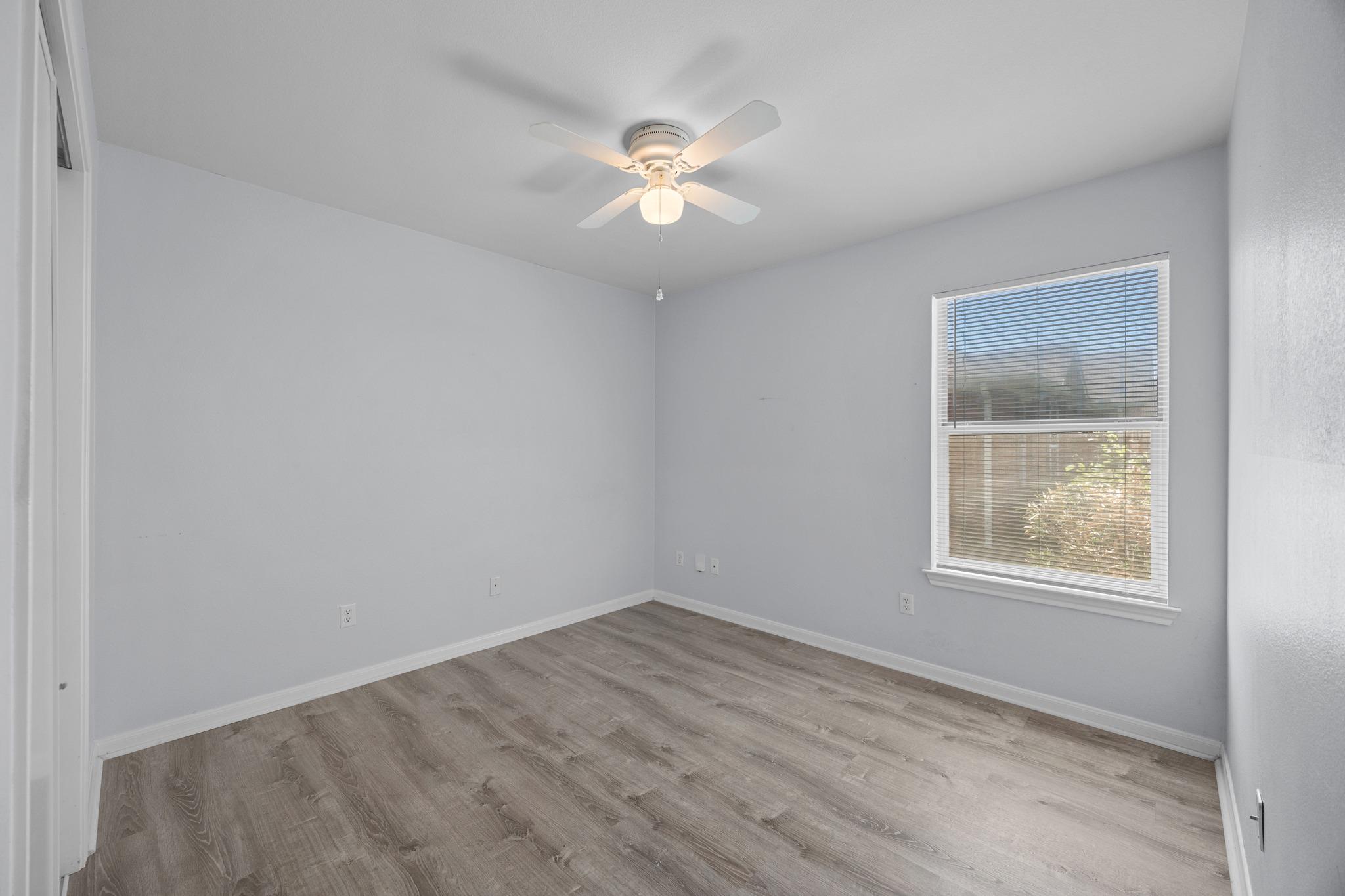3009 Hanstrom Ct, Hutto, TX 78634