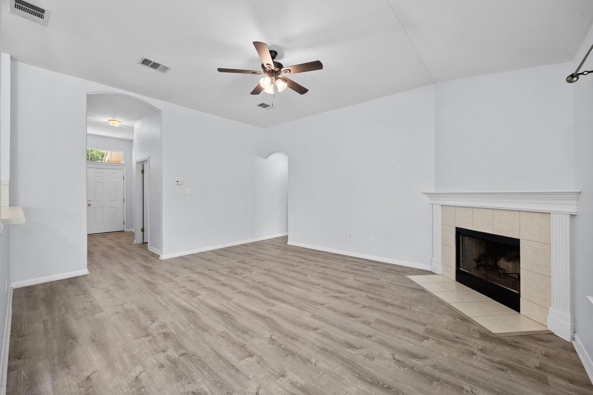 3009 Hanstrom Ct, Hutto, TX 78634