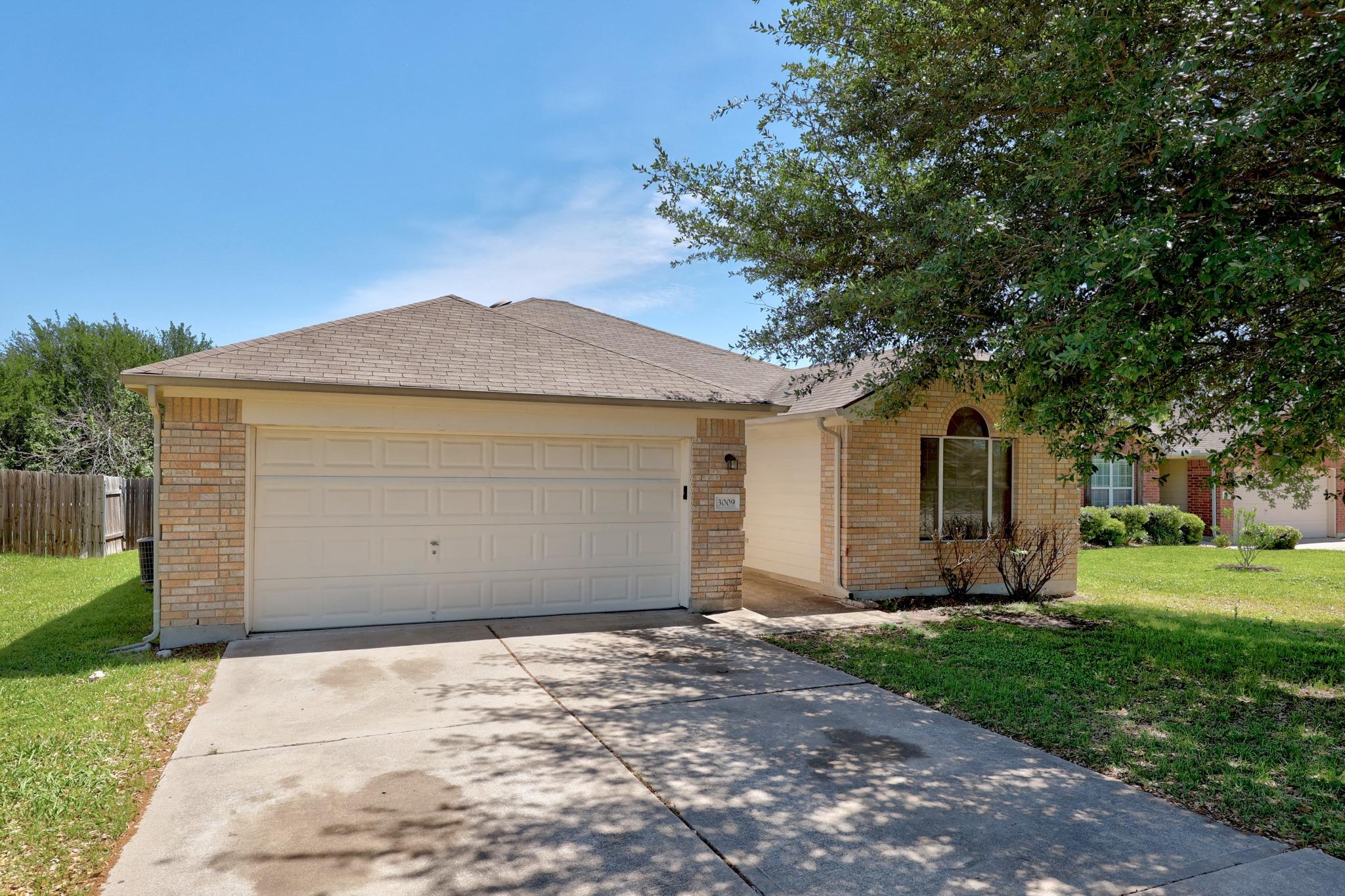 3009 Hanstrom Ct, Hutto, TX 78634