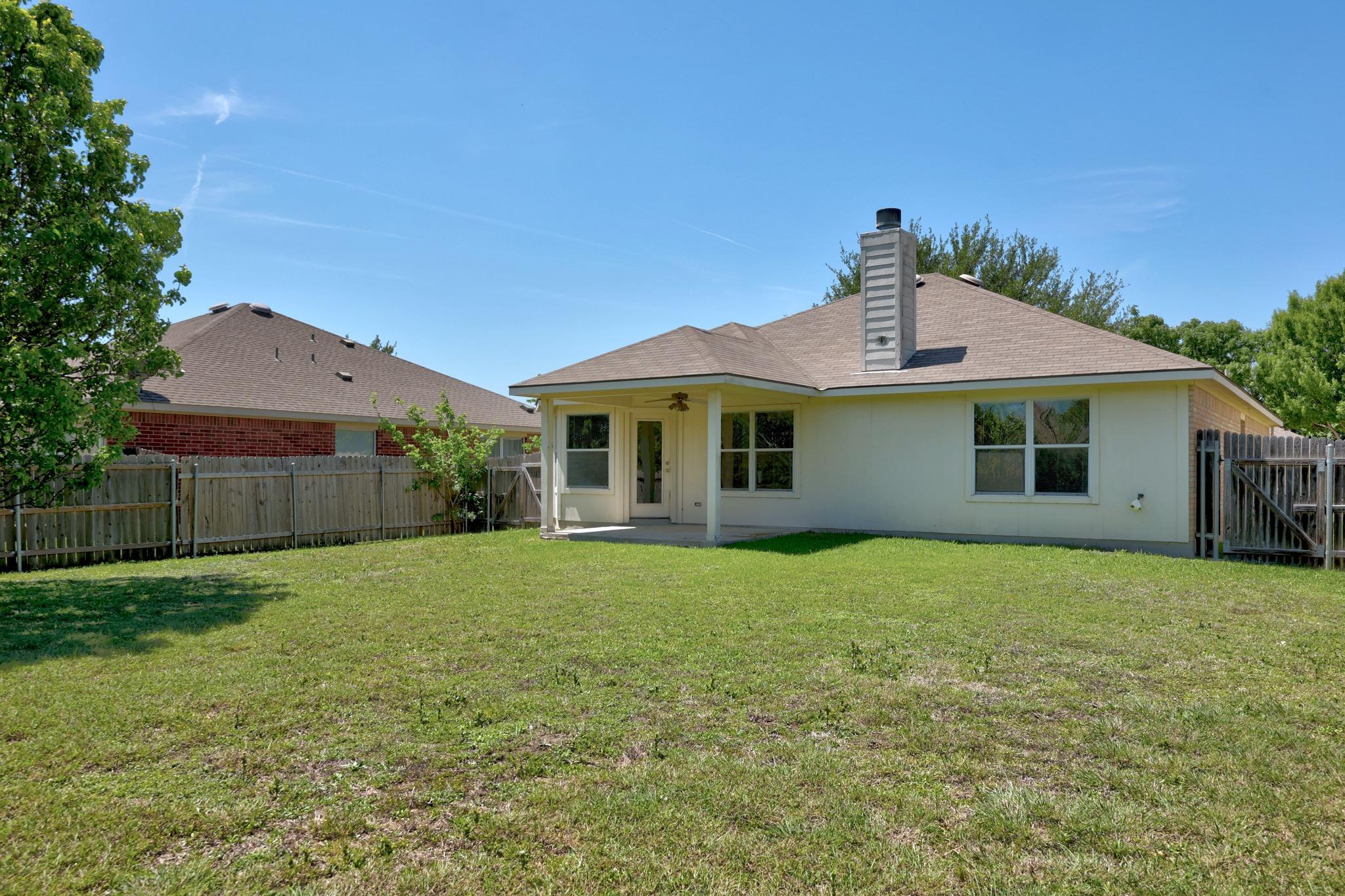 3009 Hanstrom Ct, Hutto, TX 78634