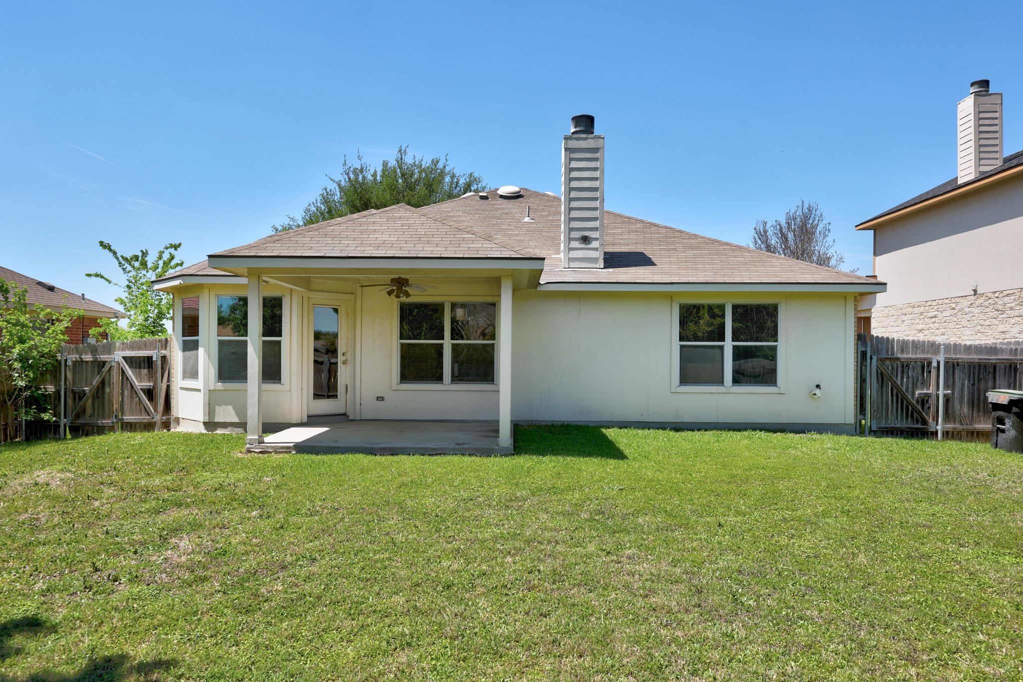 3009 Hanstrom Ct, Hutto, TX 78634