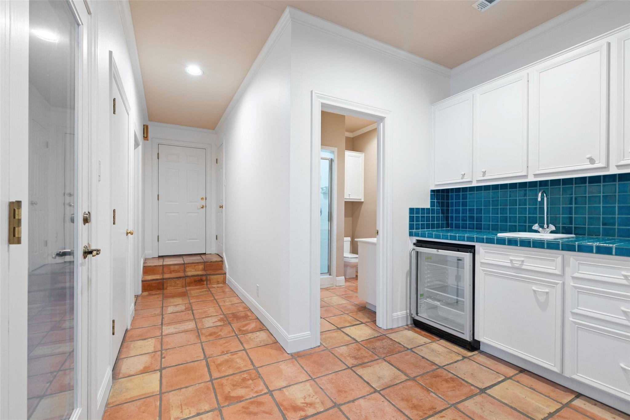 3 Crabapple Ct, The Hills, TX 78738