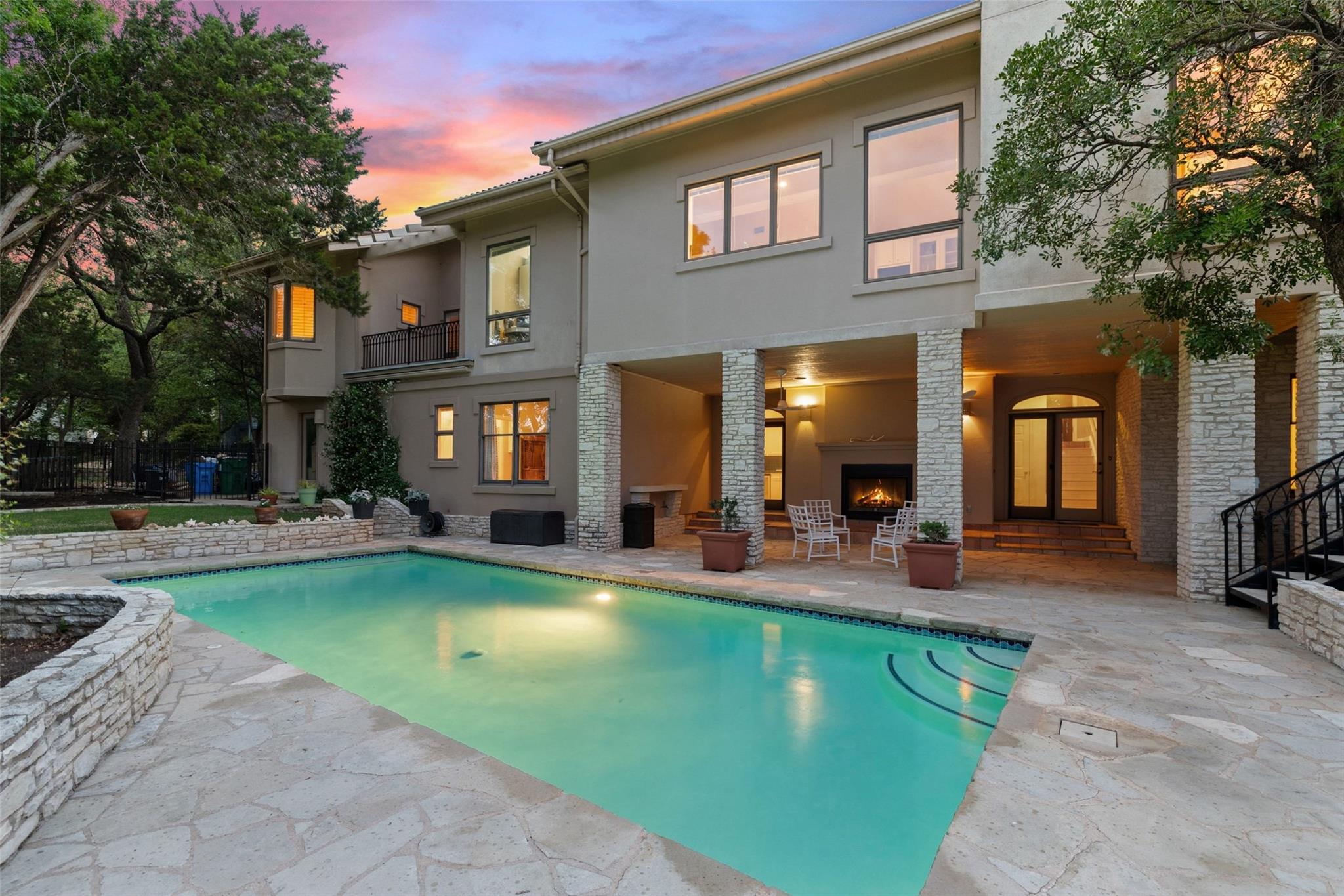 3 Crabapple Ct, The Hills, TX 78738