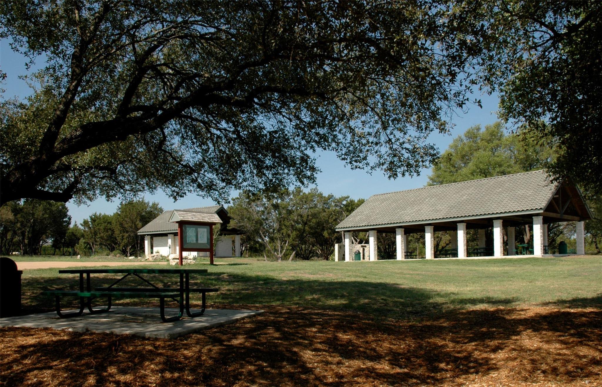 3 Crabapple Ct, The Hills, TX 78738