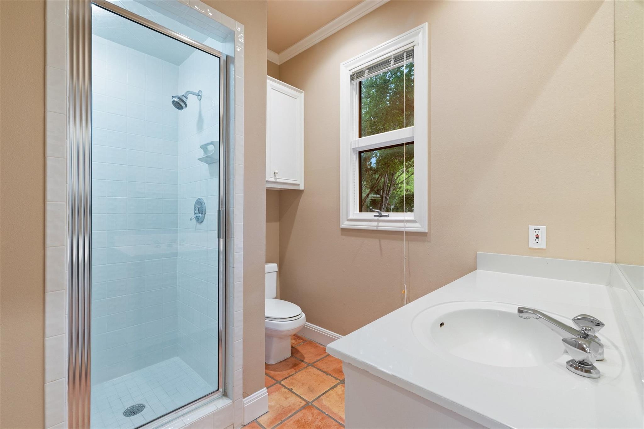 3 Crabapple Ct, The Hills, TX 78738