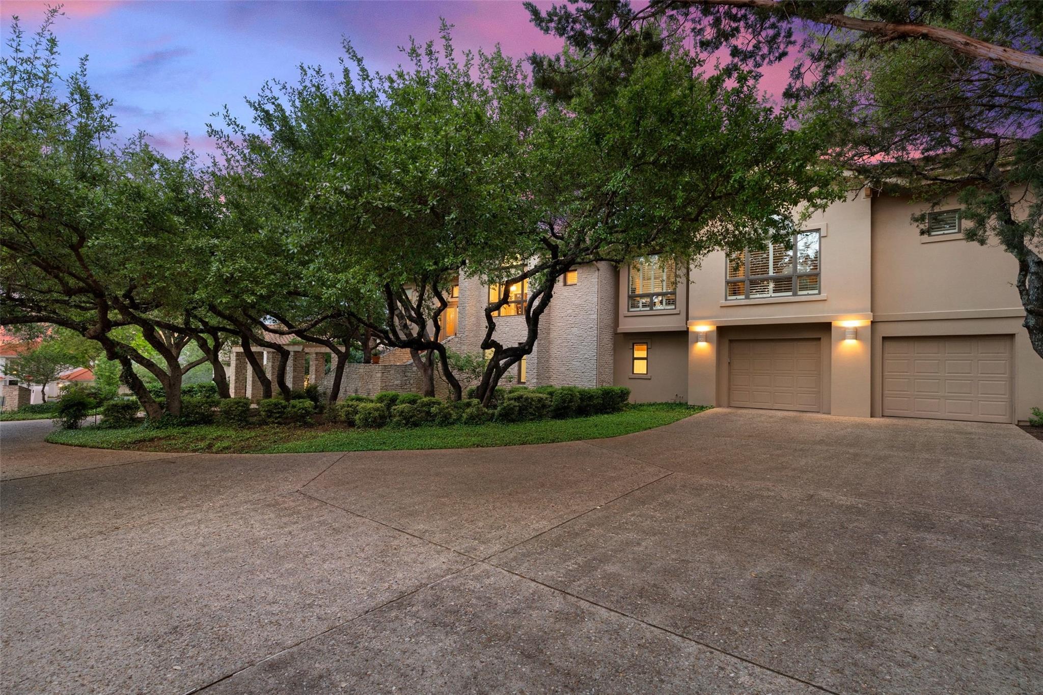 3 Crabapple Ct, The Hills, TX 78738