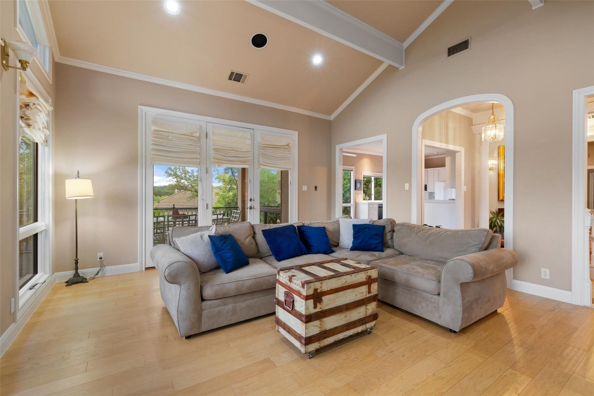 3 Crabapple Ct, The Hills, TX 78738