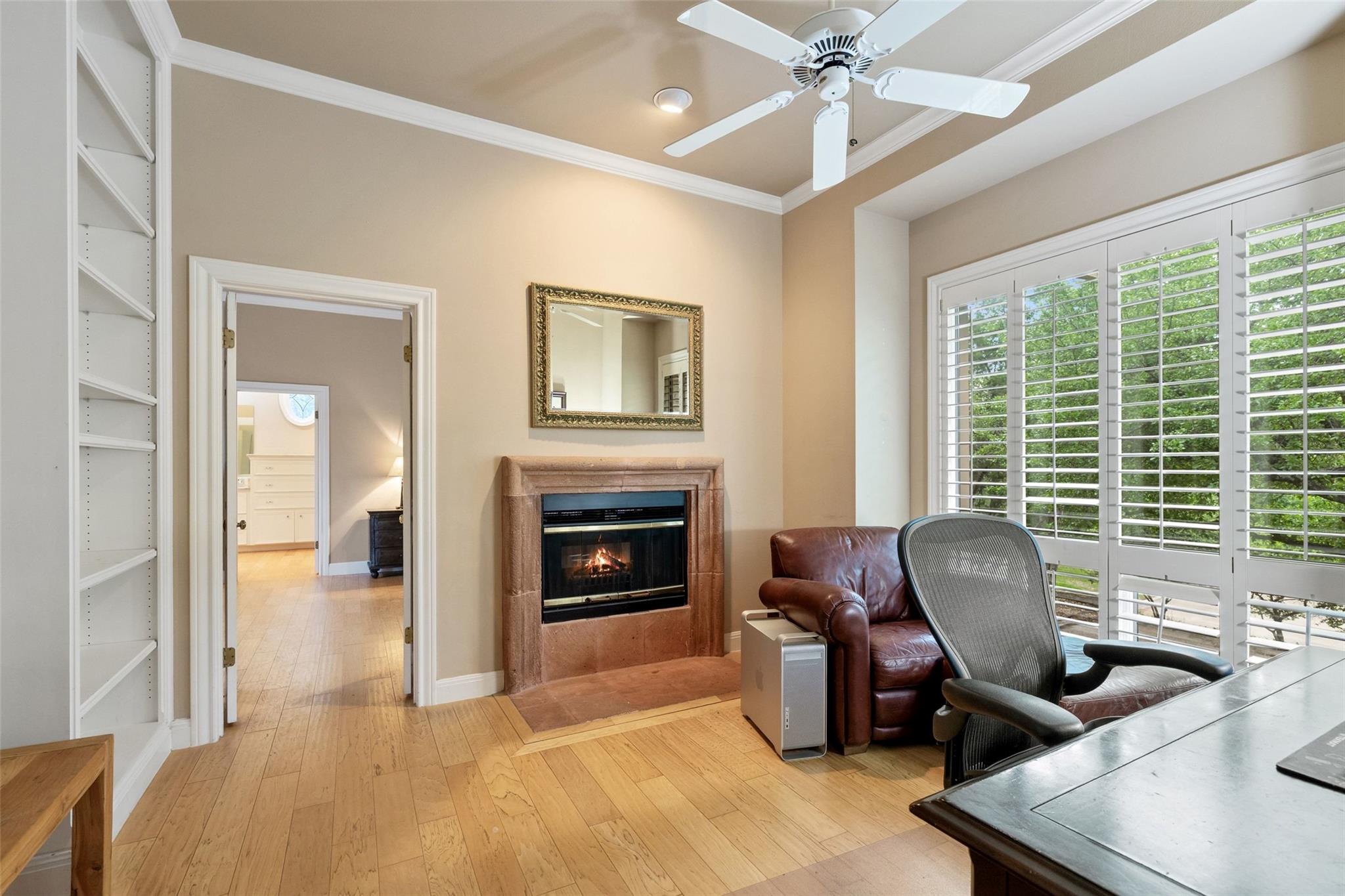 3 Crabapple Ct, The Hills, TX 78738