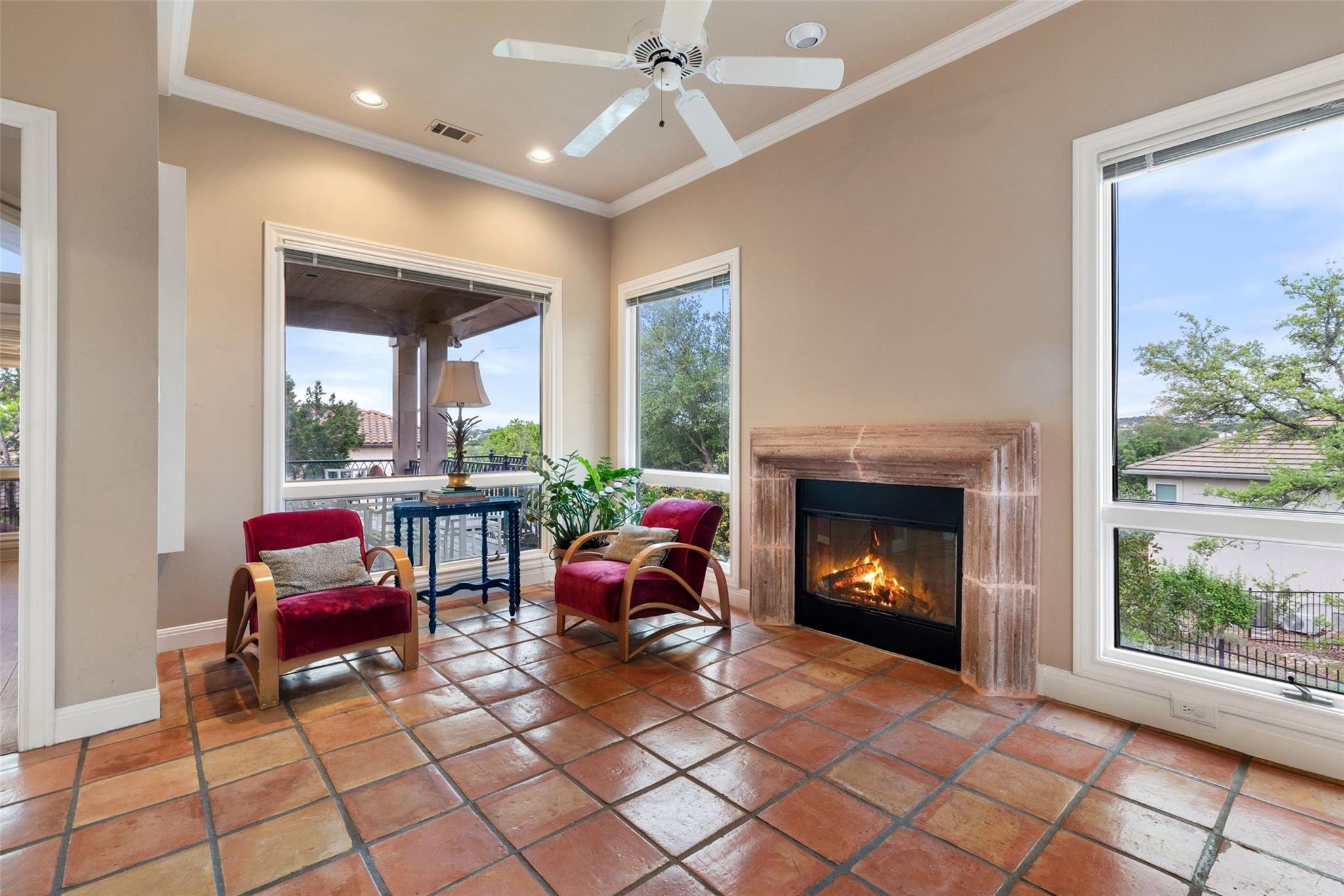 3 Crabapple Ct, The Hills, TX 78738