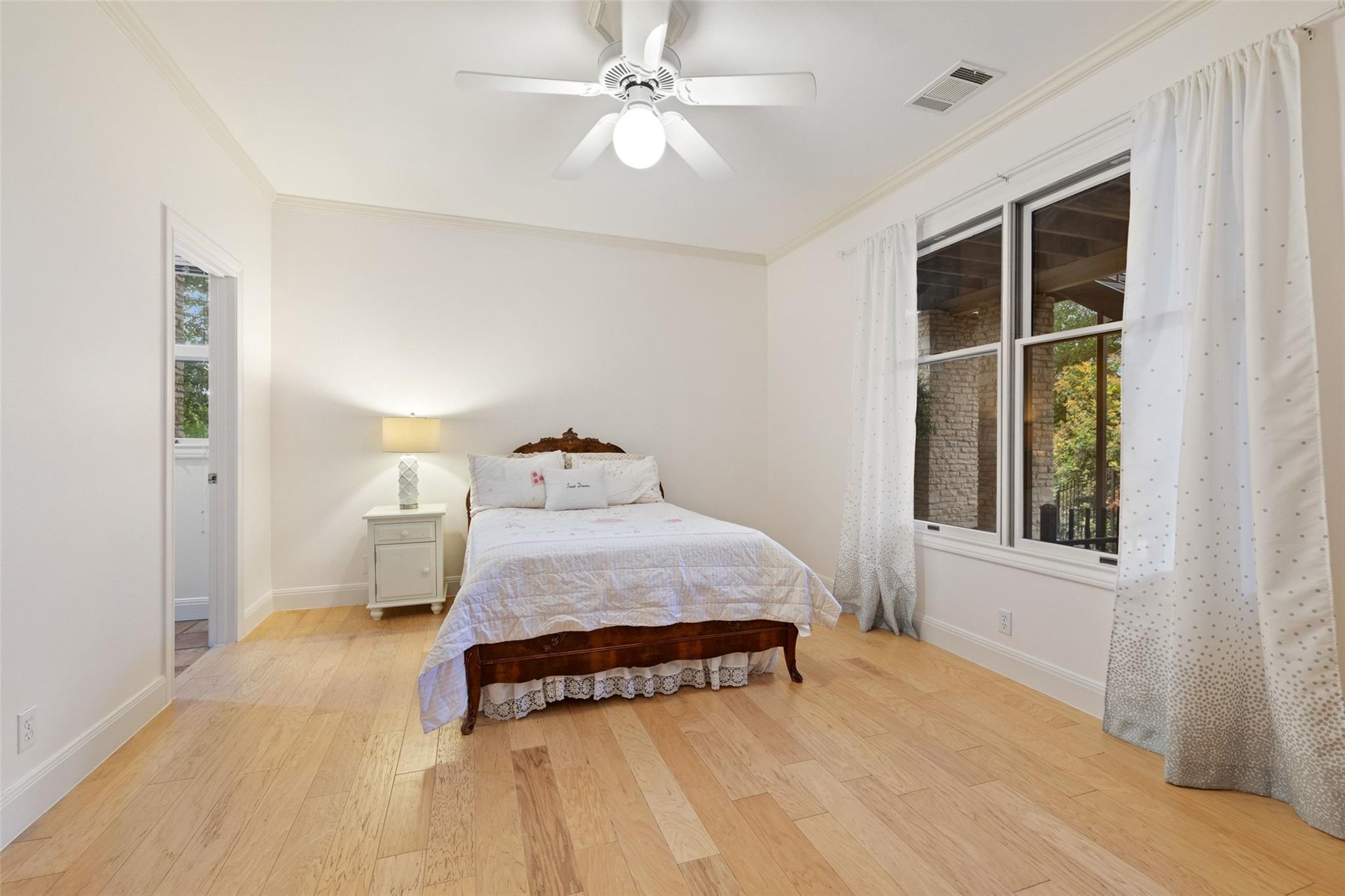 3 Crabapple Ct, The Hills, TX 78738