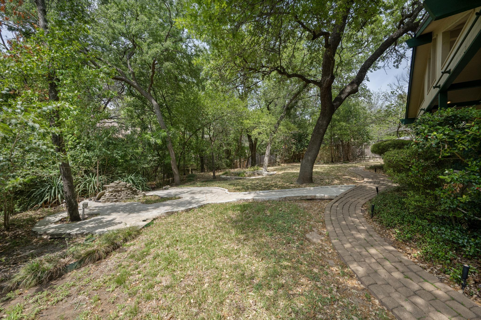 8010 Hillrise Dr, Austin, TX 78759