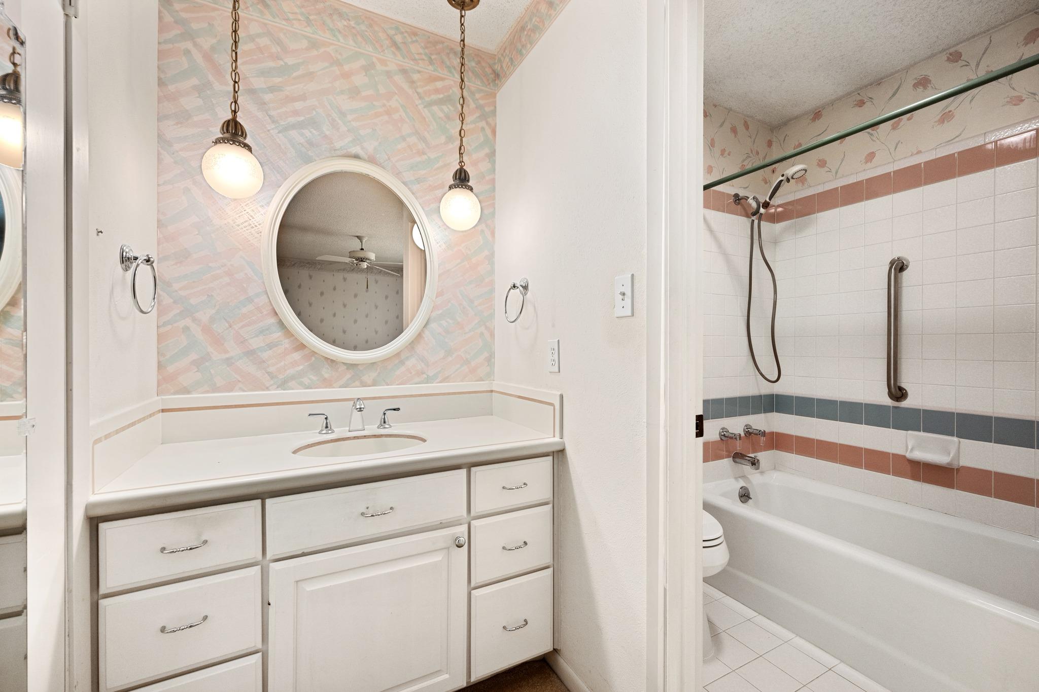 8010 Hillrise Dr, Austin, TX 78759